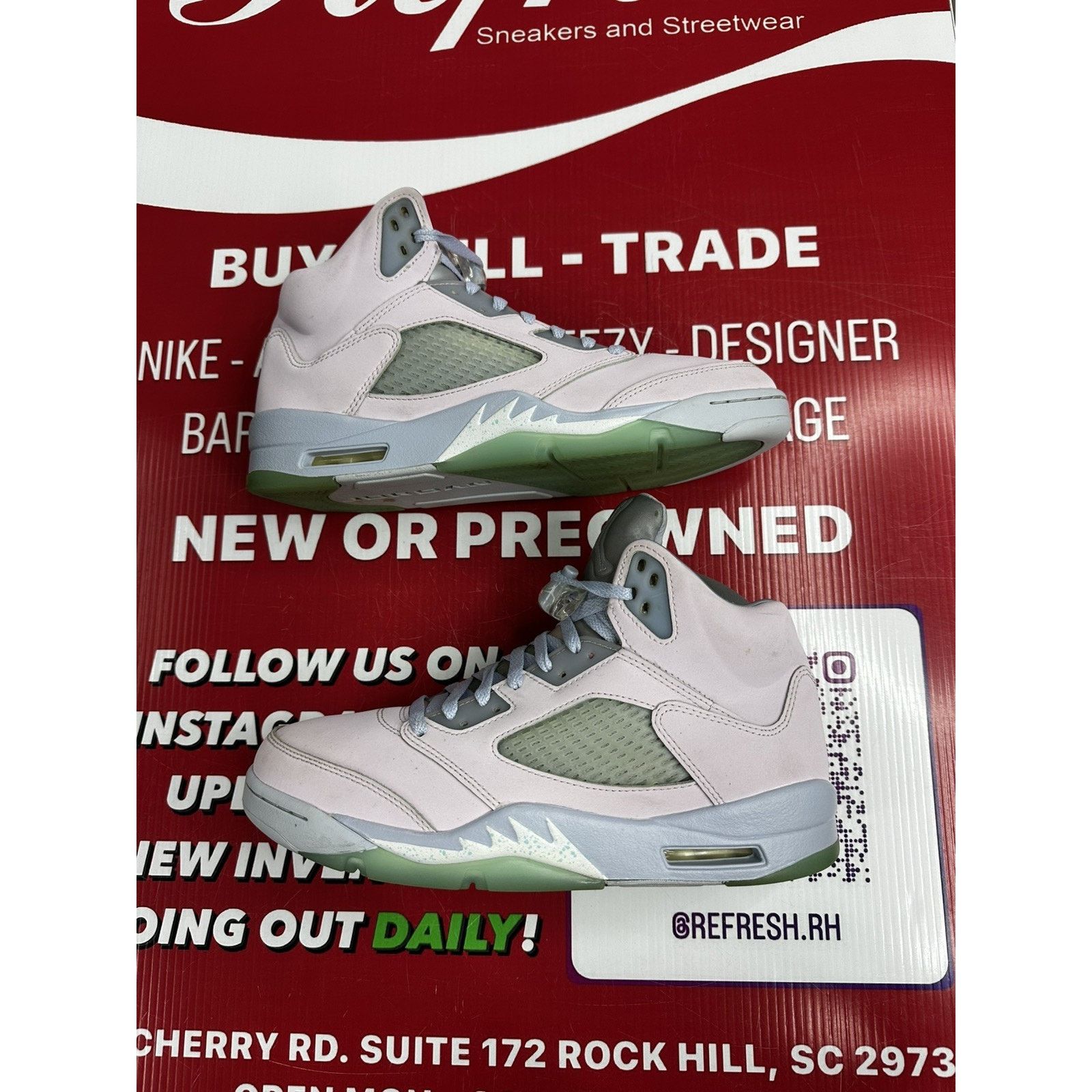 Jordan Brand Air Jordan 5 Retro Easter 2022 Size 10 DV0562-600 Size US 10 / EU 43 - 5 Thumbnail