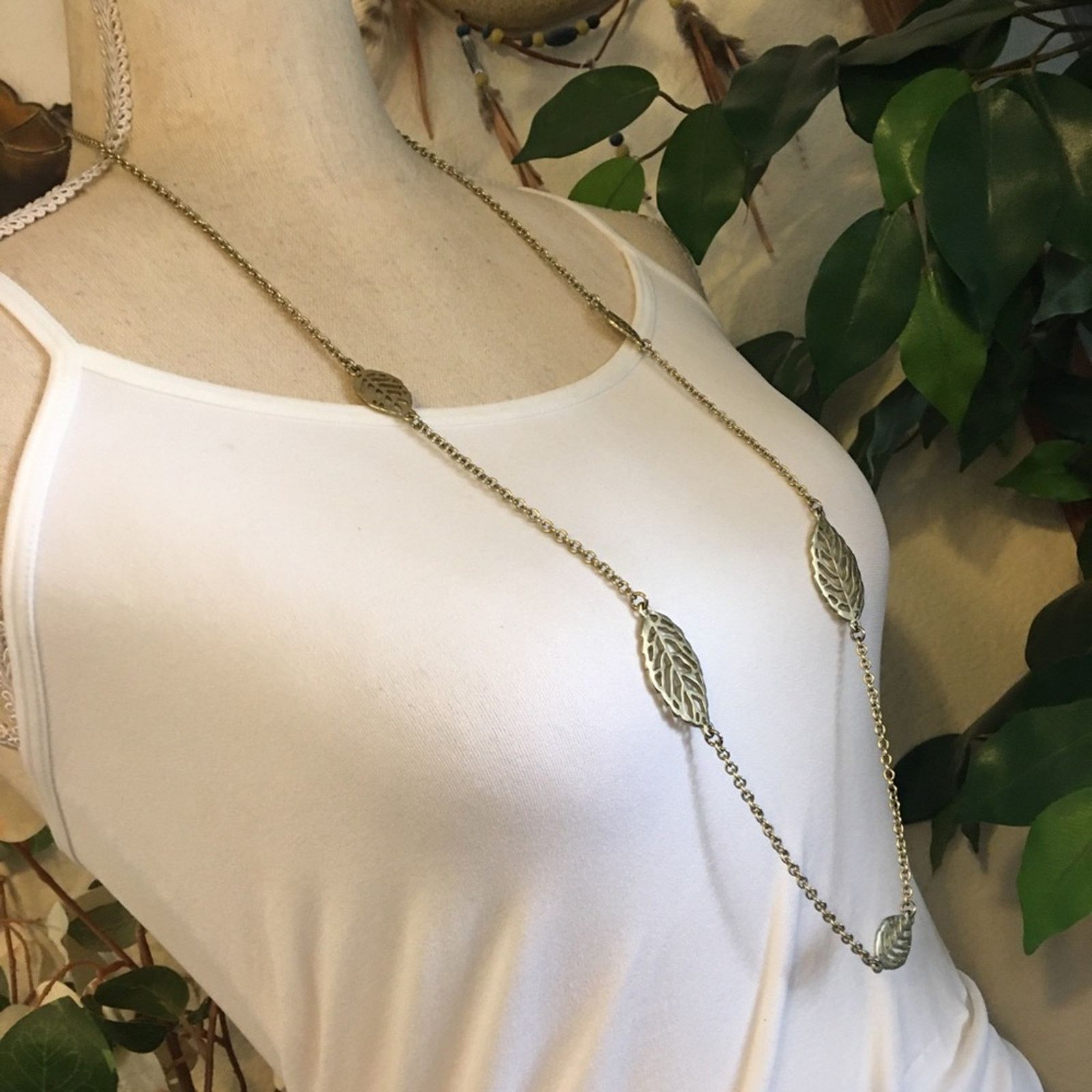 Jewelry Matte gold leaf design necklace and earring set Size ONE SIZE - 2 Thumbnail