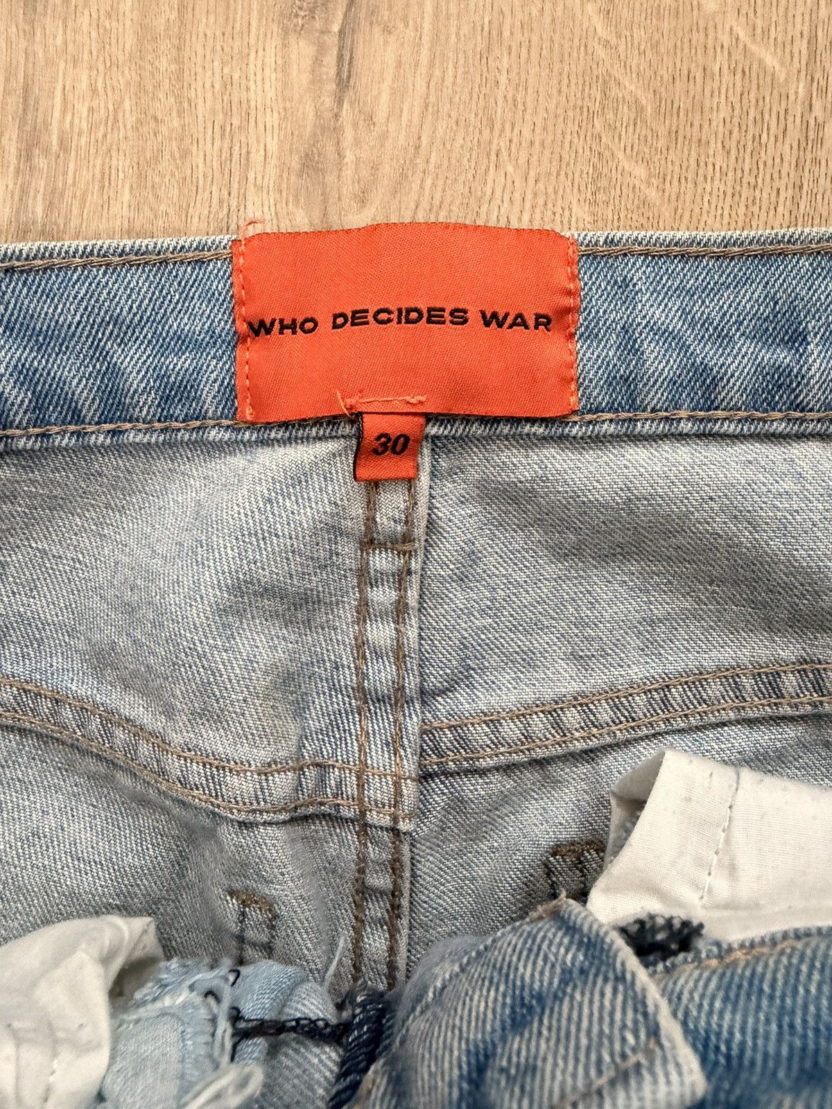Who Decides War Figurine Cross Denim Size US 30 / EU 46 - 3 Thumbnail