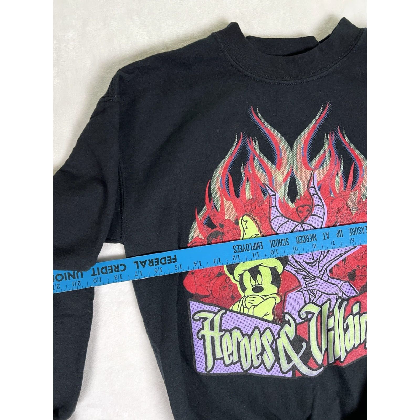 Disney VINTAGE Disney Sweatshirt Heroes & Villains Mickey Mouse XS Unisex Adults Black 90s Cartoon Graphic Print Pullover Size XS Mens Womens Boys Girls Size US XS / EU 42 / 0 - 3 Thumbnail