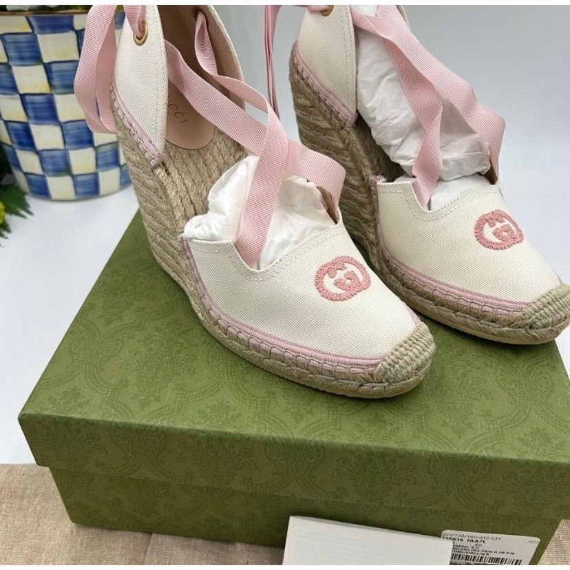 Gucci Women’s Gucci canvas GG wedge espadrilles size 40 Size US 10 / IT 40 - 3 Thumbnail