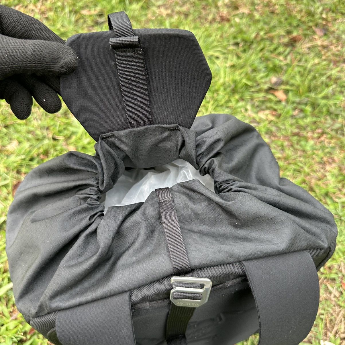 Arc'teryx Arc’teryx Arro 20 Bucket Bag Black Technical Backpack Size ONE SIZE - 6 Thumbnail