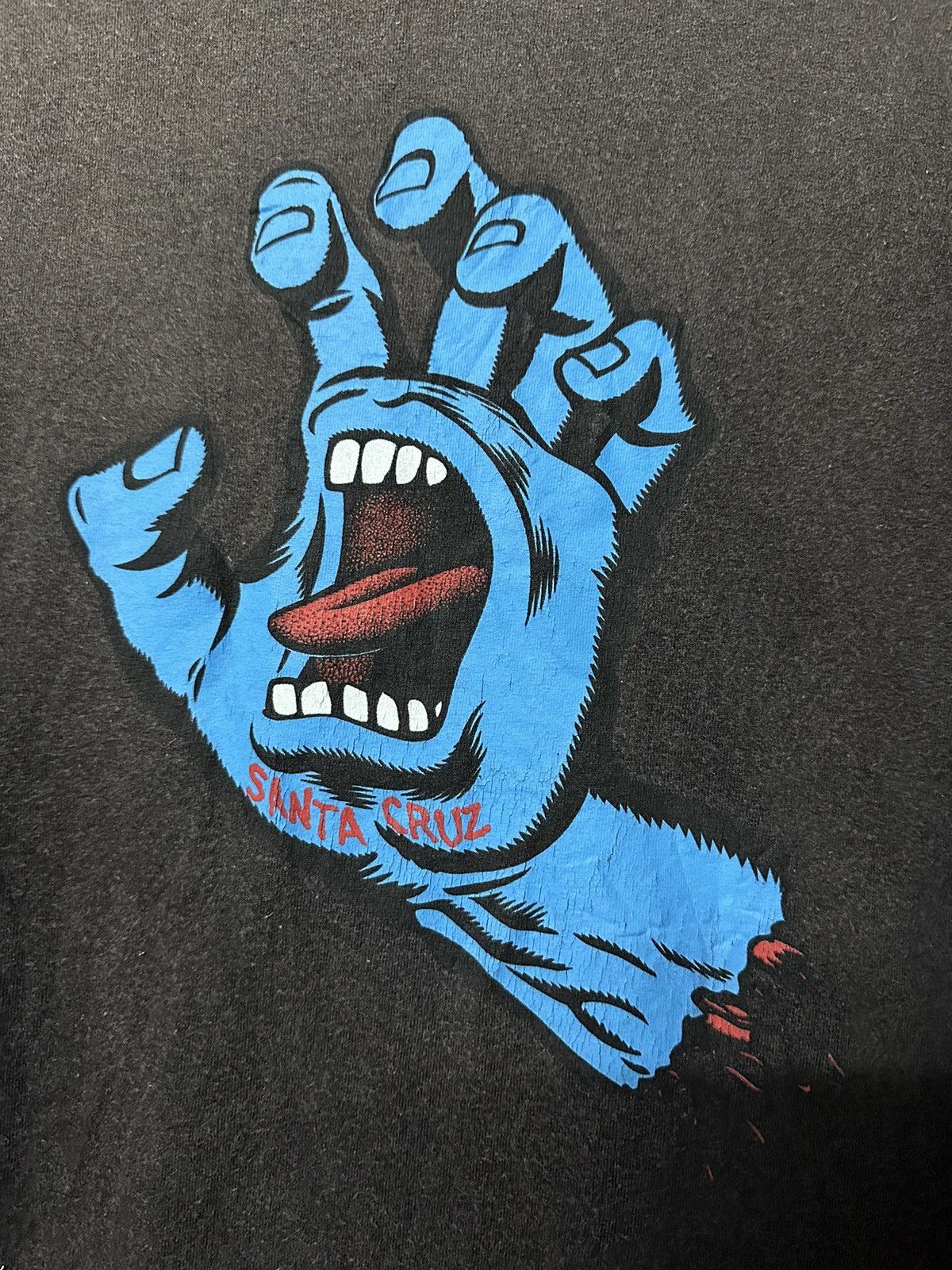 Santa Cruz Skateboards × Vintage Thrashed Vintage Santa Cruz Screaming Hand Sun Faded Tee Size US L / EU 52-54 / 3 - 3 Thumbnail