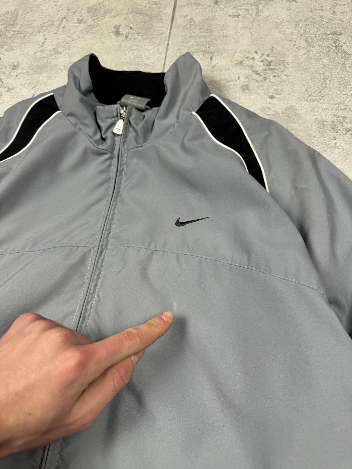 Nike Vintage Nike Y2K Track Jacket Size L Size US L / EU 52-54 / 3 - 12 Thumbnail