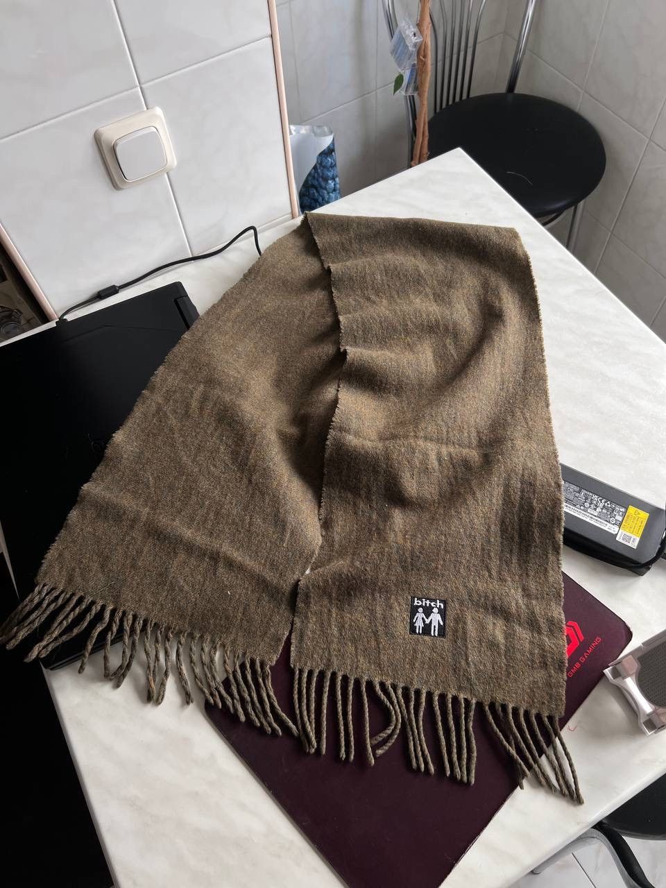 Girl Skateboards vintage bitch skateboard olive wool scarf streetwear y2k Size ONE SIZE - 1 Thumbnail