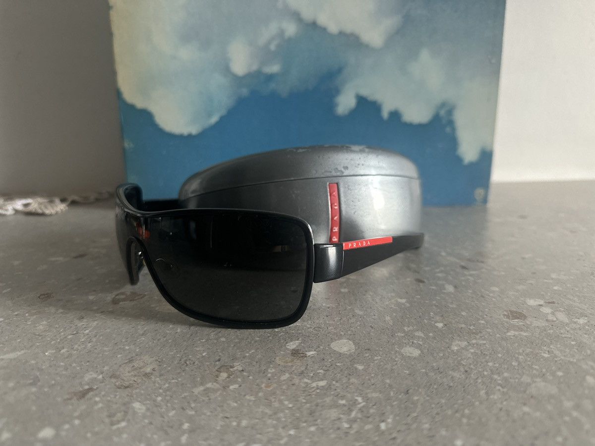 Prada Prada vintage sunglasses in perfect condition made in Italy Size ONE SIZE - 3 Thumbnail