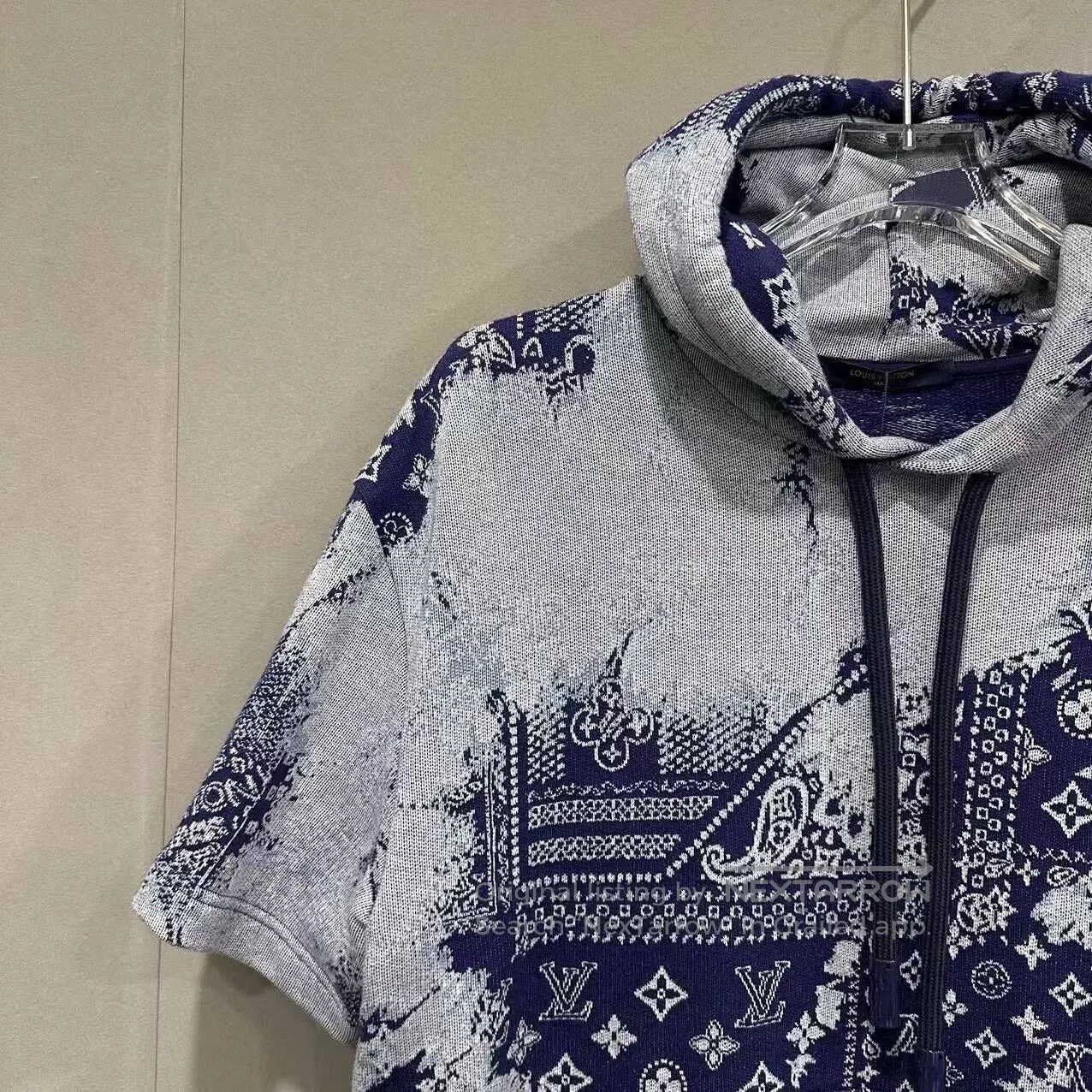 Louis Vuitton louis vuitton color print short sleeve hoodie. Size US M / EU 48-50 / 2 - 2 Thumbnail