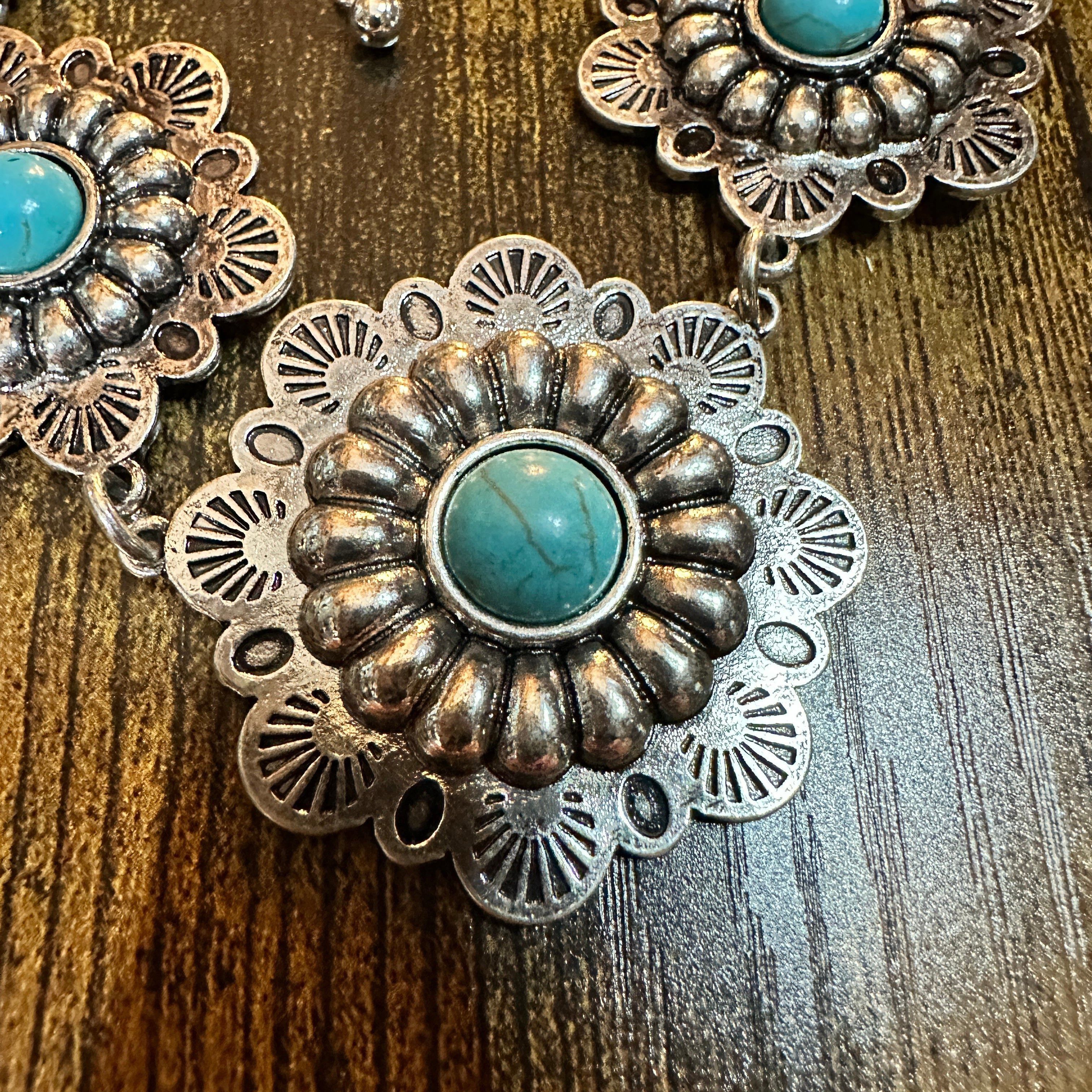 Other Boho Handmade Turquoise Floral Necklace and Earring Set Size ONE SIZE - 6 Thumbnail