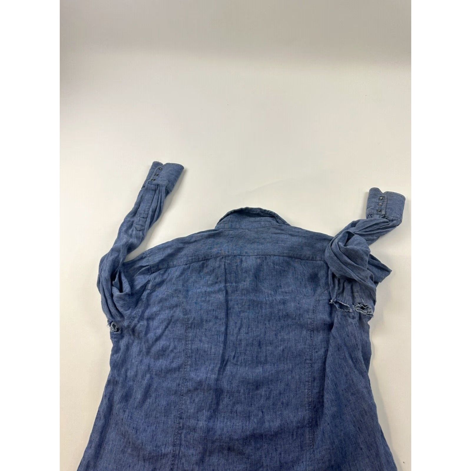 Vintage VINTAGE Western Shirt Men XL Chambray 50’s 60’s Distressed Pearl Snap Blue Long Sleeve Button-Up Unbranded Mens XL Size US XL / EU 56 / 4 - 7 Thumbnail