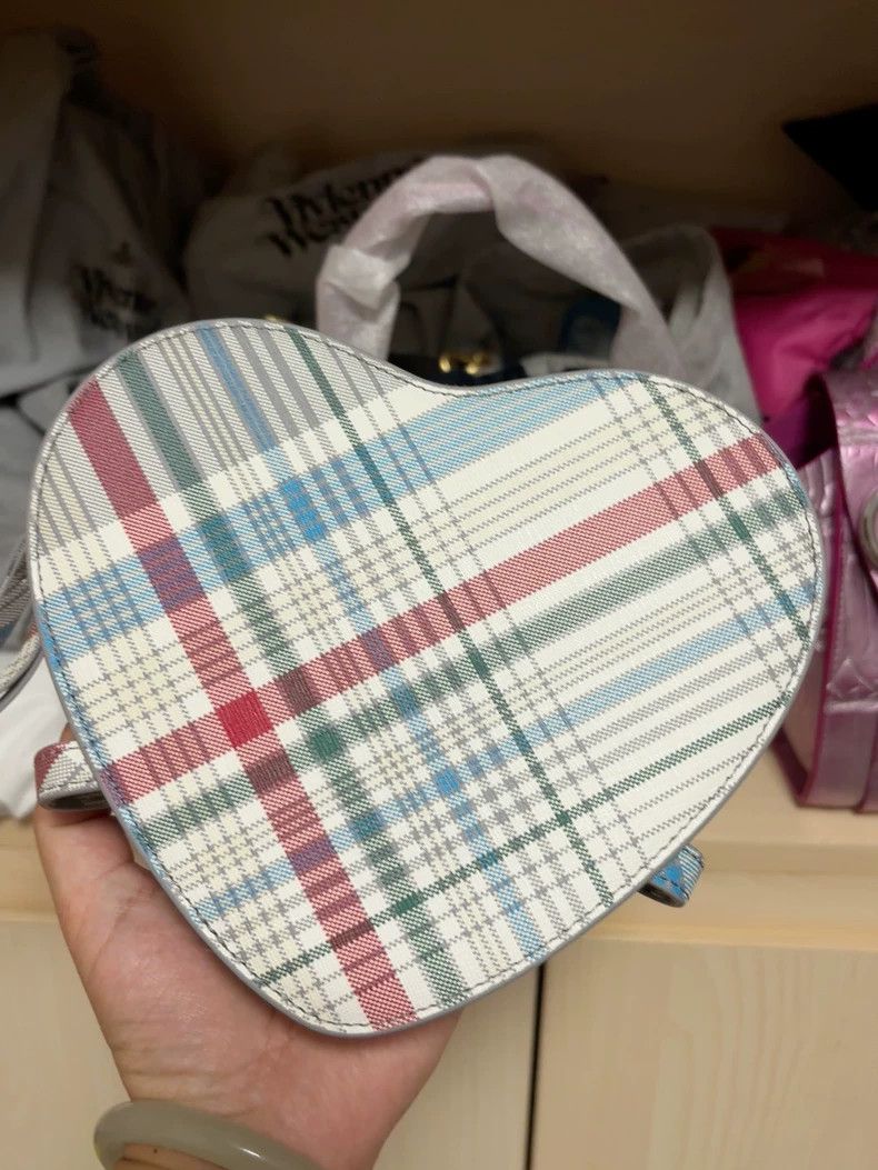 Vivienne Westwood Vivienne Westwood size os Heart checkered bag, white base w Size ONE SIZE - 3 Thumbnail