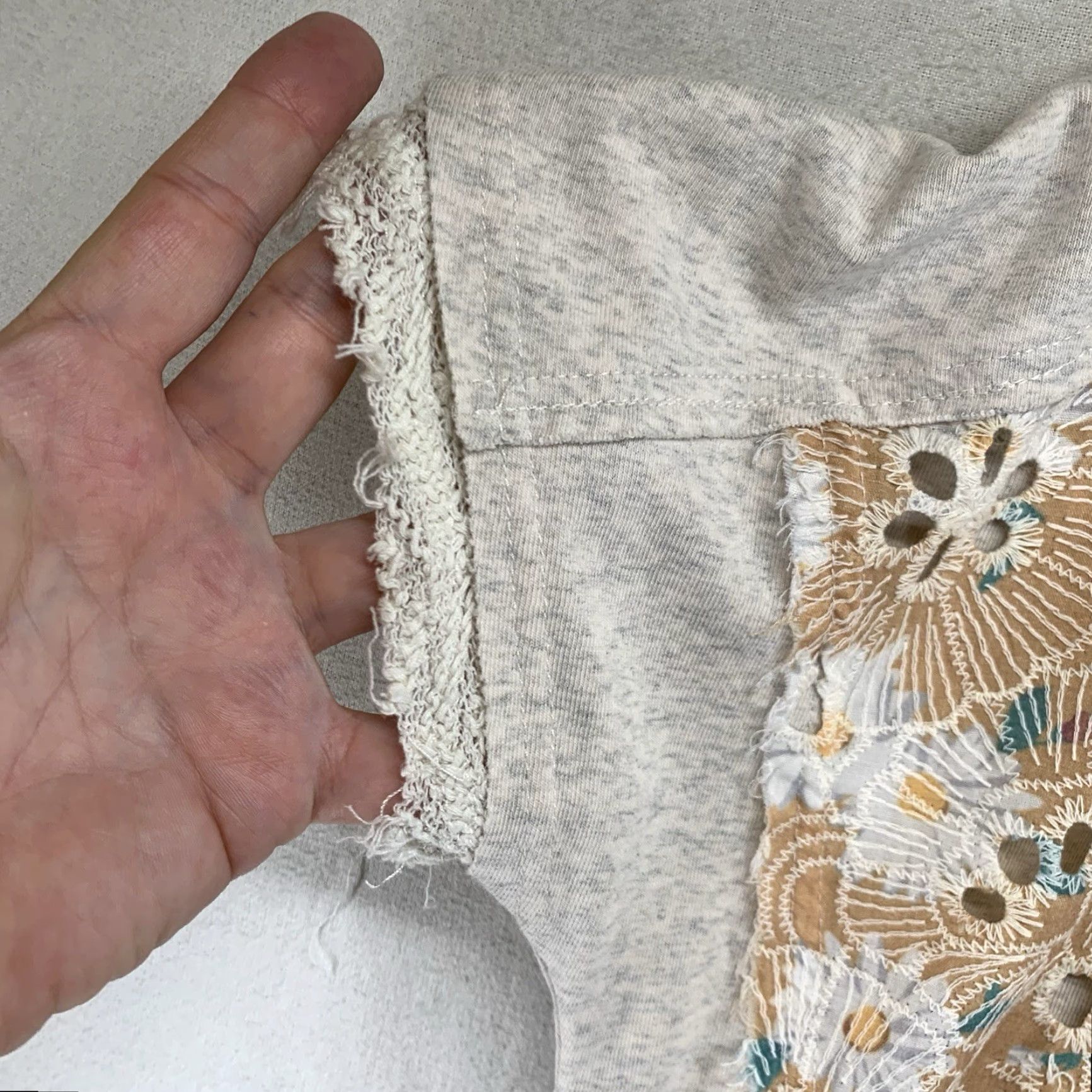 Miss Me Miss Me Bohemian Shirt Women M Beige Short Sleeve Crochet Floral Casual T-Shirt Size M / US 6-8 / IT 42-44 - 7 Thumbnail