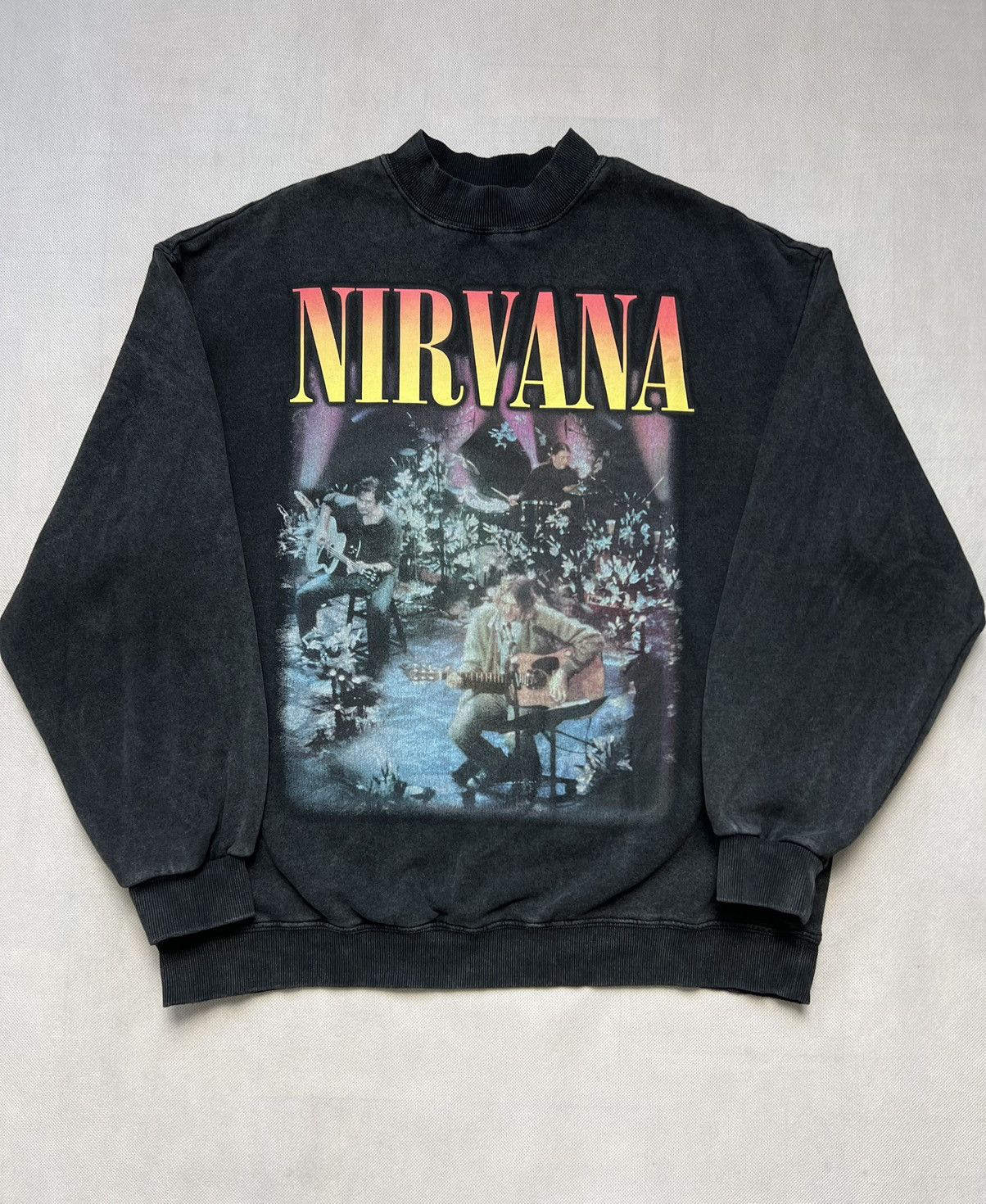 Band Tees × Nirvana Sweatshirt Nirvana Unplugged In New York print great Size US L / EU 52-54 / 3 - 4 Thumbnail