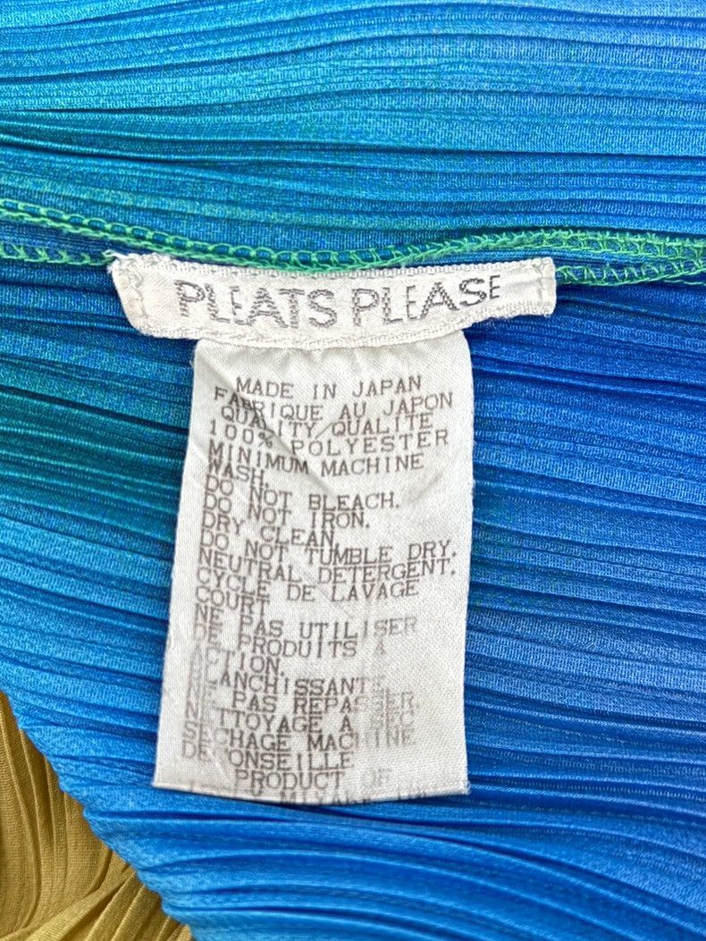 Issey Miyake Issey Miyake size:4 Neon Aurora pleated top and vest Size S / US 4 / IT 40 - 4 Thumbnail
