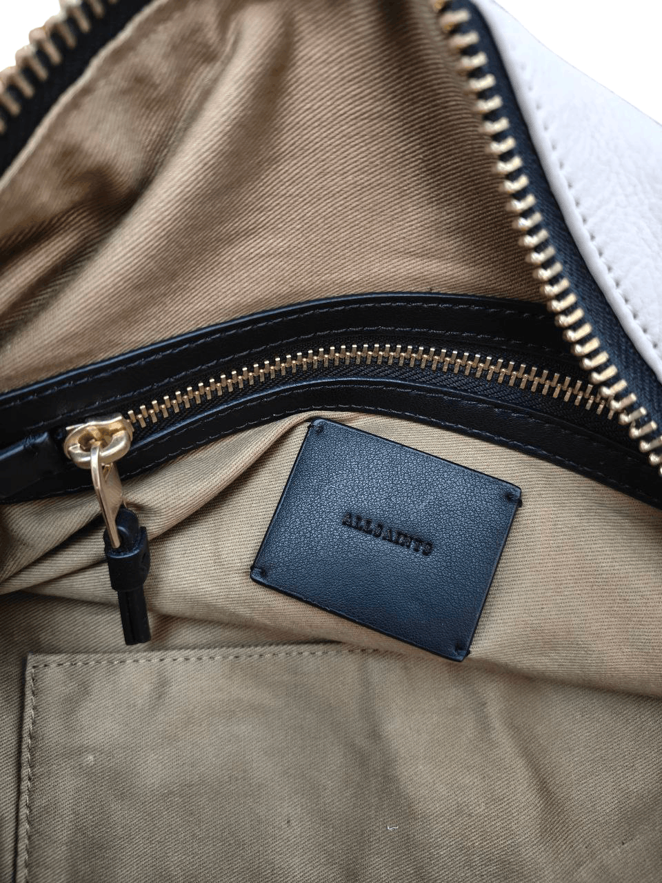 Allsaints 💥LAST CALL💥 Allsaints Cow Leather Cross body Bag Size ONE SIZE - 7 Thumbnail
