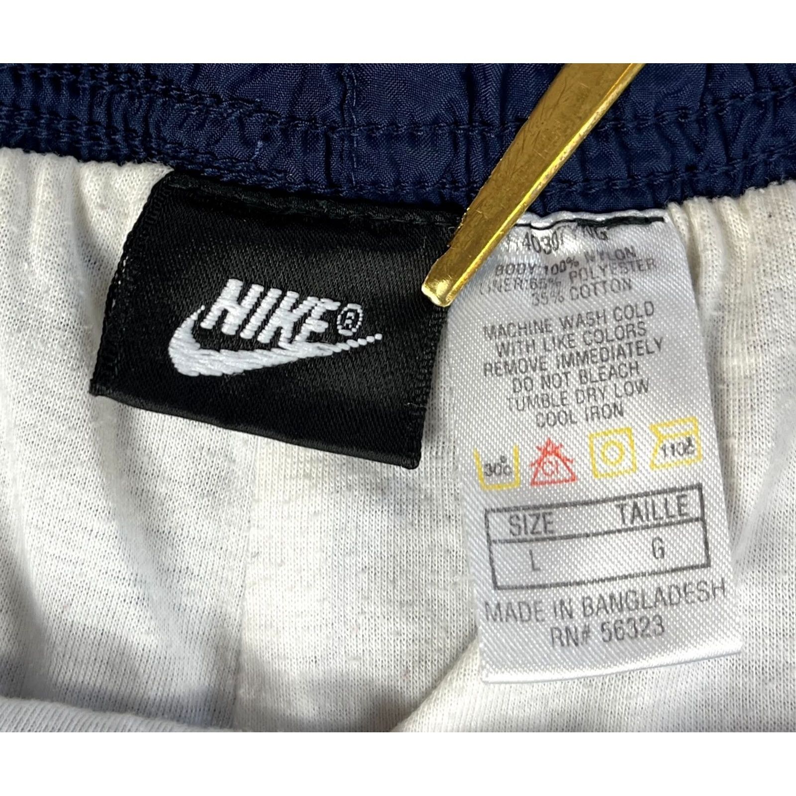 Nike Nike Men's Vintage Nylon Track Pants Lined Navy Blue Sz L 90s 30in Inseam Size US 33 - 4 Thumbnail