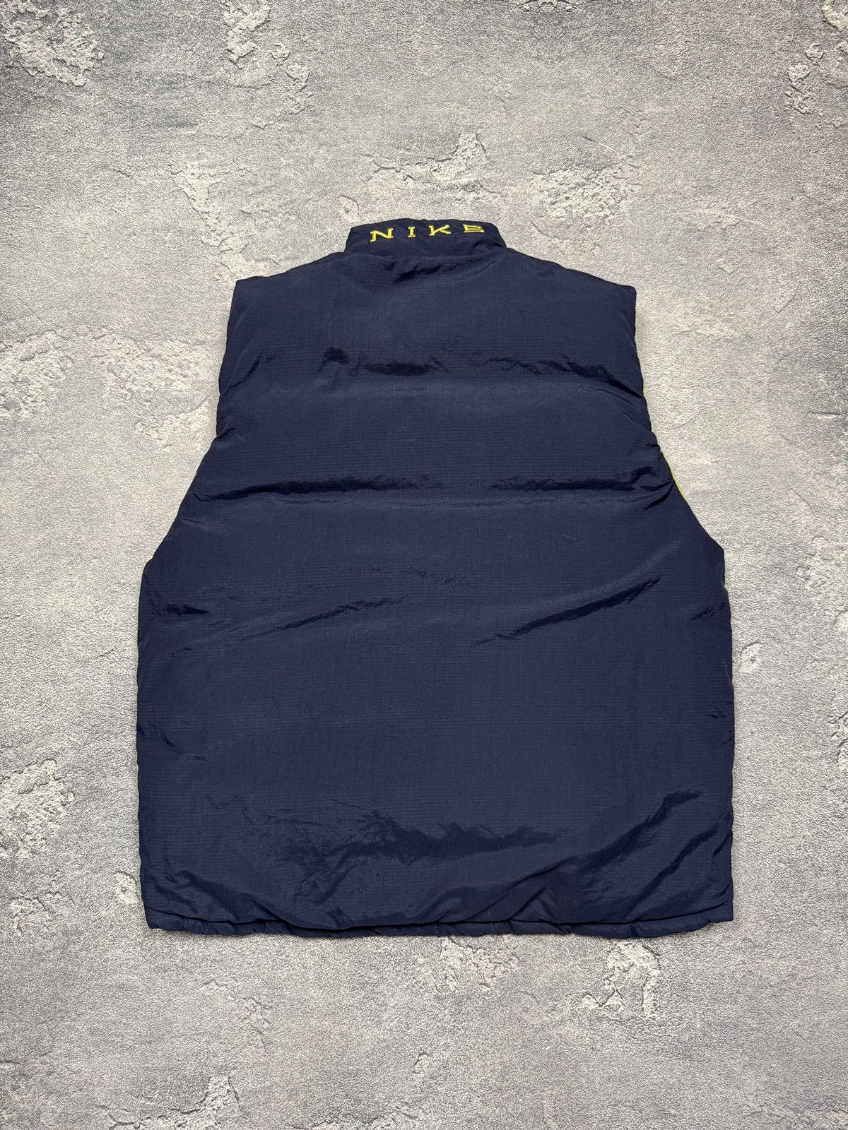 Nike × Vintage Nike Vintage Puffer Reversible Vest Big Logo Size US XL / EU 56 / 4 - 4 Thumbnail