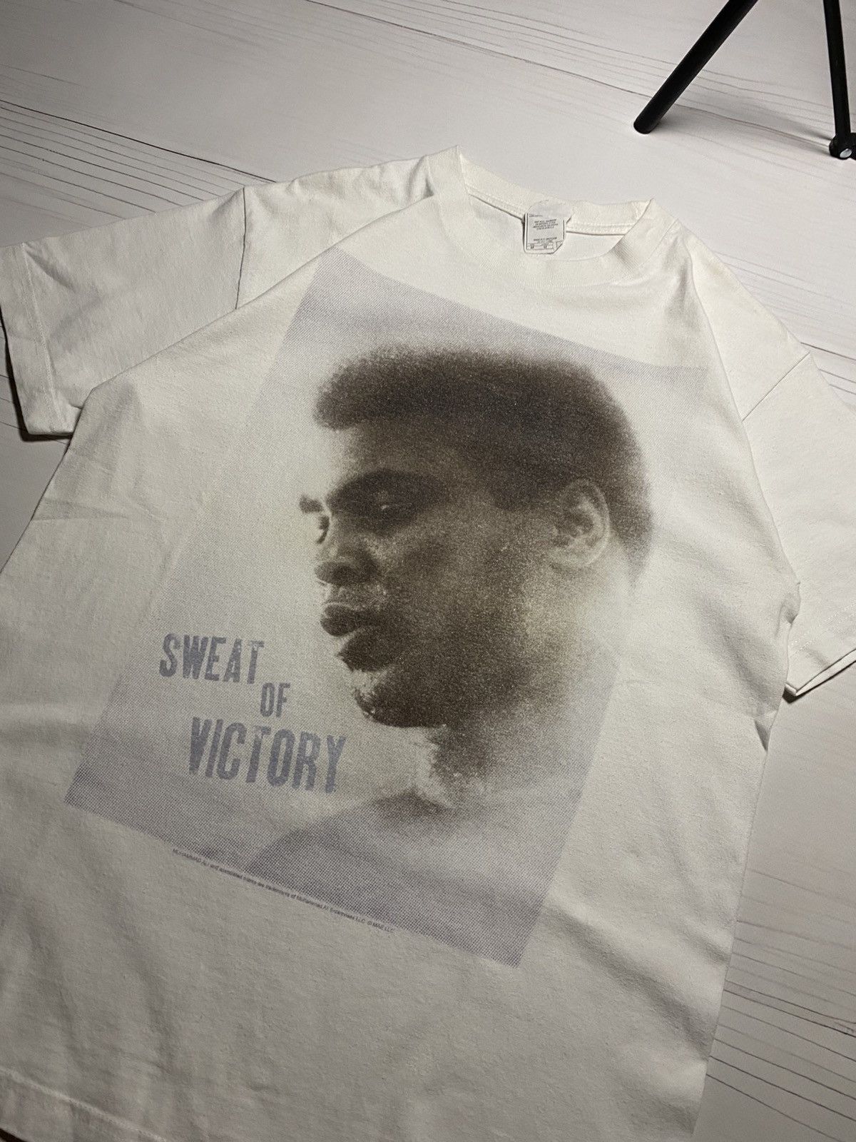 Vintage Vintage 00’s Muhammad Ali Sweat of Victory y2k t shirt Size US M / EU 48-50 / 2 - 5 Thumbnail