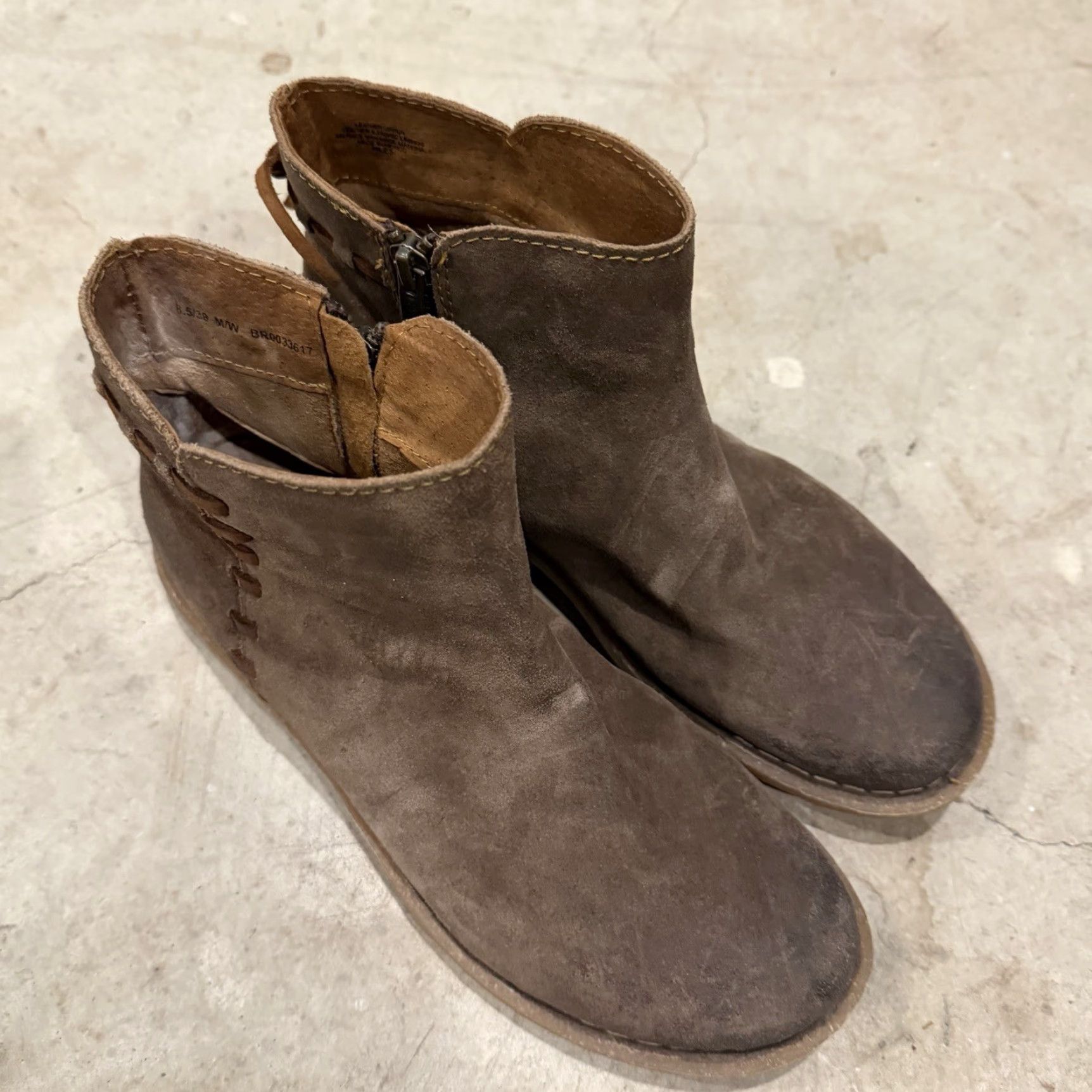 Born VINTAGE? Born Tavar Tuape Distressed Leather Side Zip Ankle Boots Womens Size 8.5 Brown Rubber Leather Bootie Zip Ankle Size US 9 / IT 39 - 3 Thumbnail