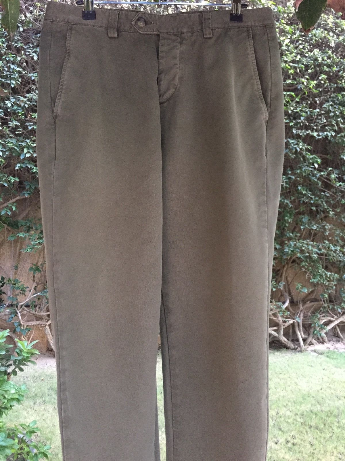 image of Ami Olive in Green, Men's (Size 31)