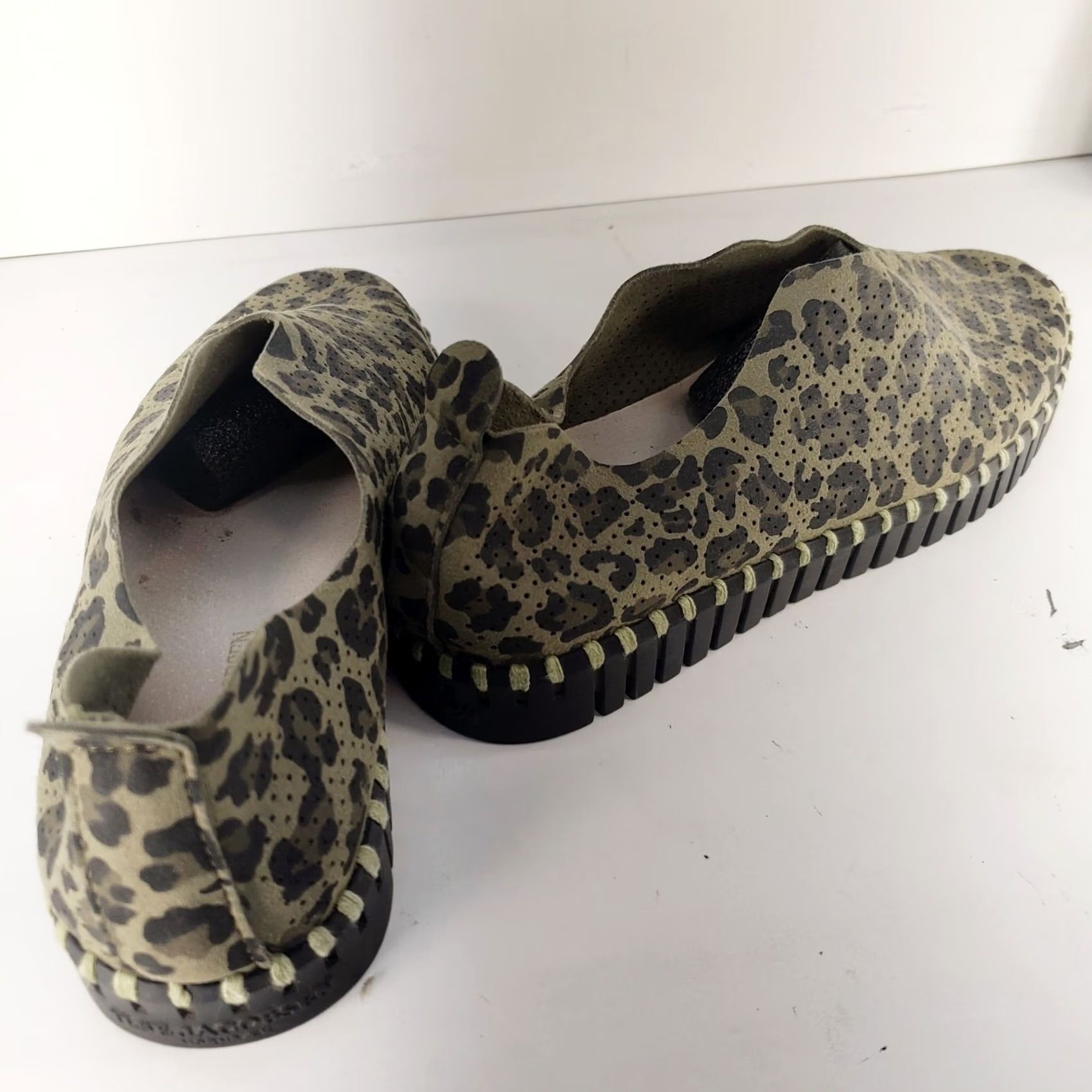 Ilse Jacobsen Updated Title: Ilse Jacobsen Tulip Leopard Print Low Slip-On Flats - 6.5 Size - Green Camo 37 Size US 7 / IT 37 - 4 Thumbnail