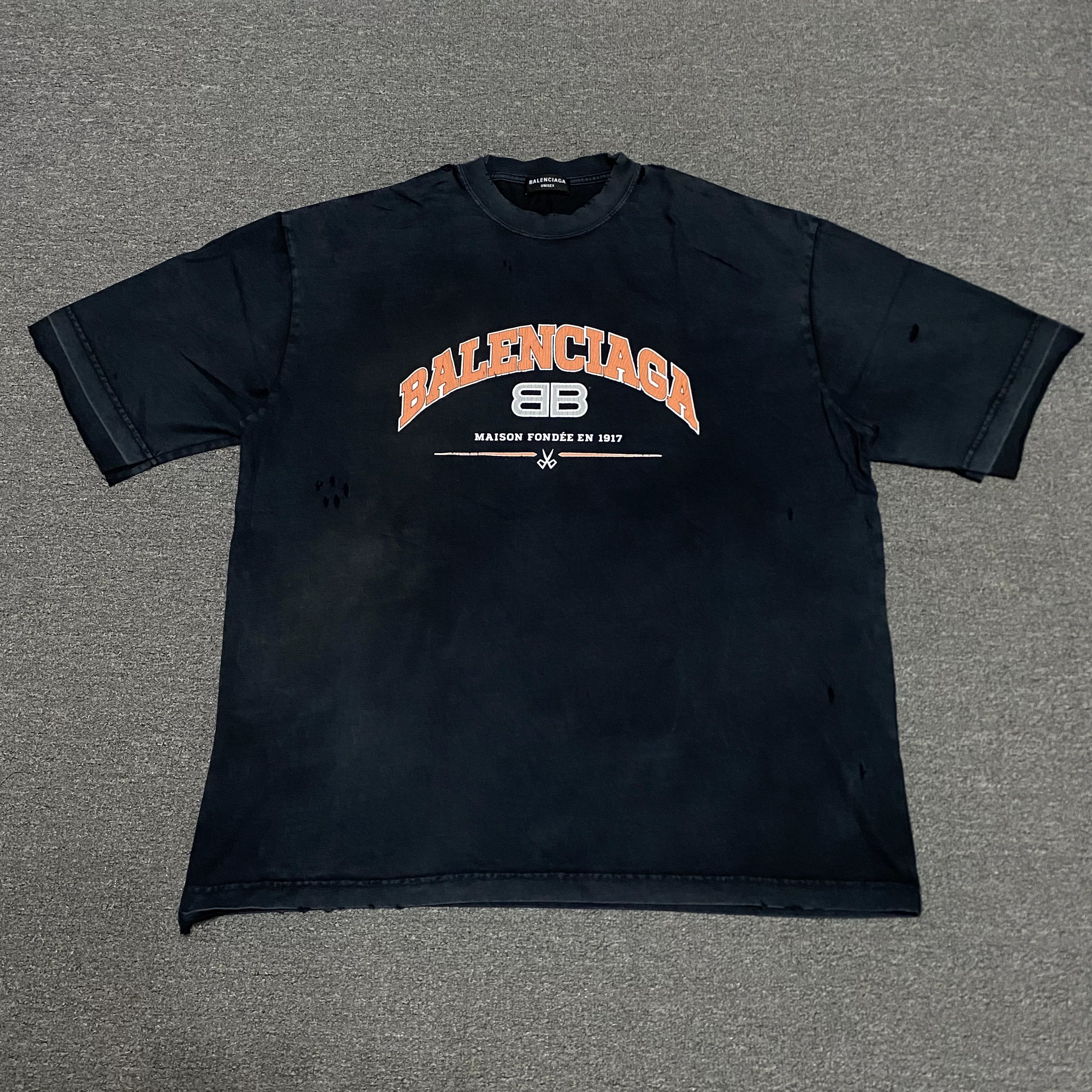 Balenciaga balenciaga distressed short sleeve t-shirt Size US L / EU 52-54 / 3 - 1 Thumbnail