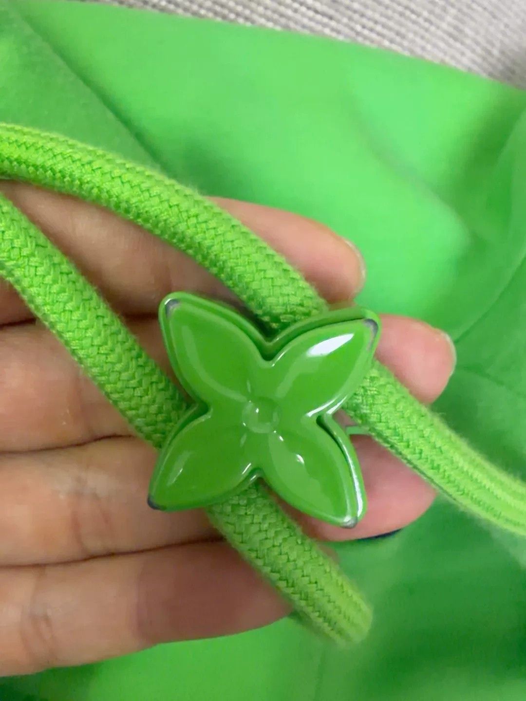 Louis Vuitton Louis Vuitton Green Floral Button Adjustment Hoodie Size US M / EU 48-50 / 2 - 9 Thumbnail
