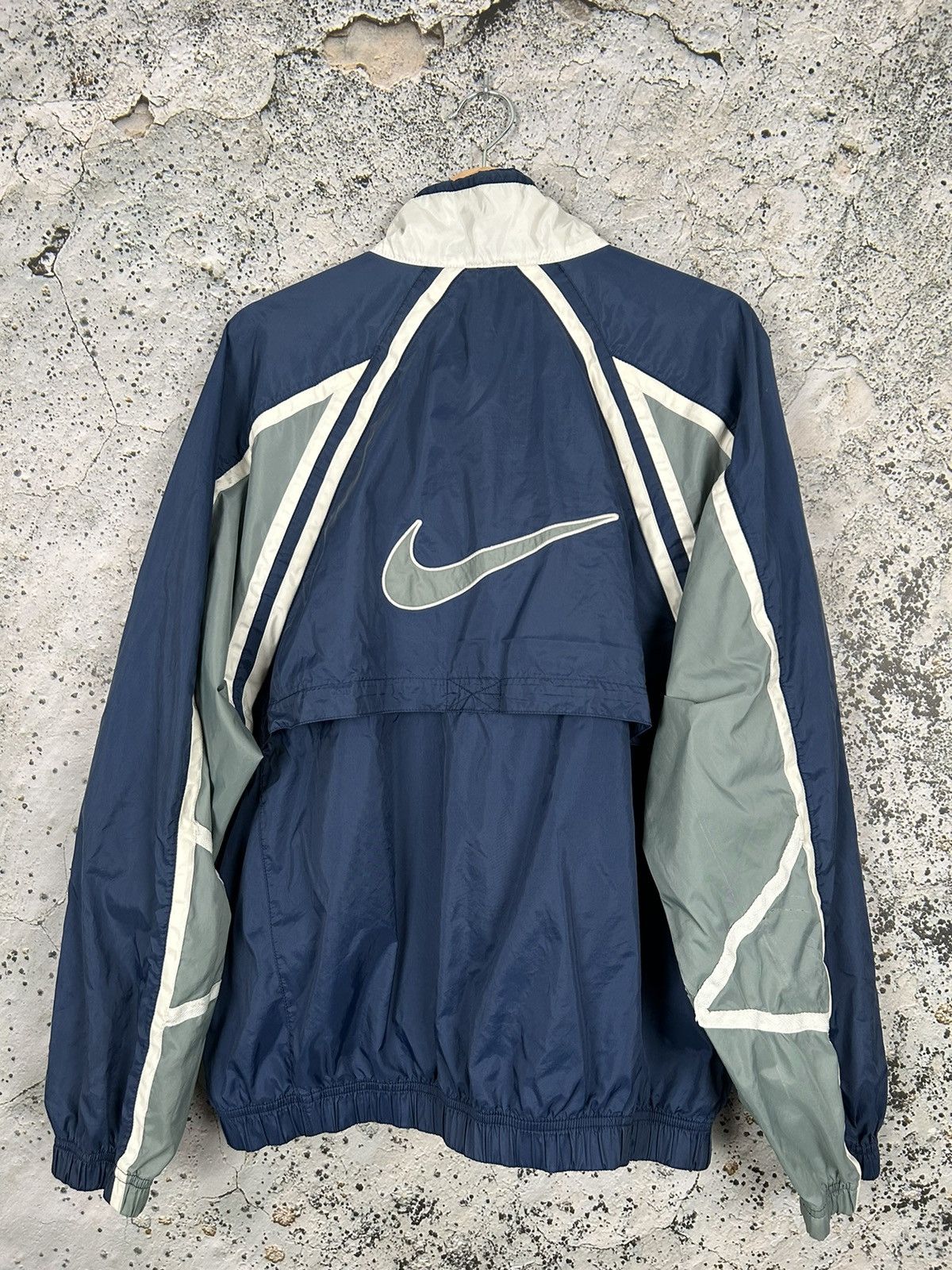 Nike Vintage Nike 90s Light Nylon Jacket Streetwear Drill Rap Size US L / EU 52-54 / 3 - 1 Thumbnail