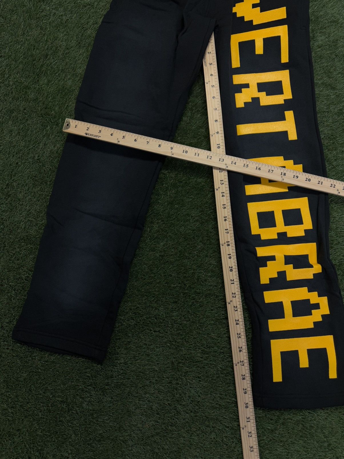 Vertabrae Vertabrae Sweatpants Black/Yellow Size M (NEW) Size US 32 / EU 48 - 10 Thumbnail