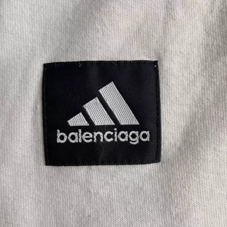 Balenciaga Balenciaga Embroidered logo short sleeve Size US S / EU 44-46 / 1 - 4 Thumbnail