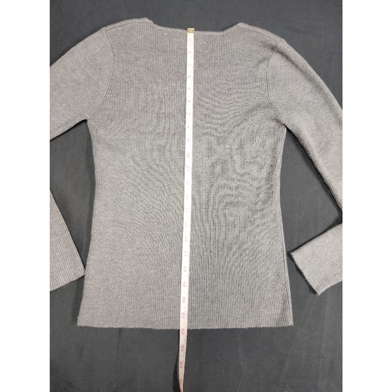 Amiri Women's Grey Long Sleeve V-Neck Sequin Ribbed Tee Size S / US 4 / IT 40 - 5 Thumbnail