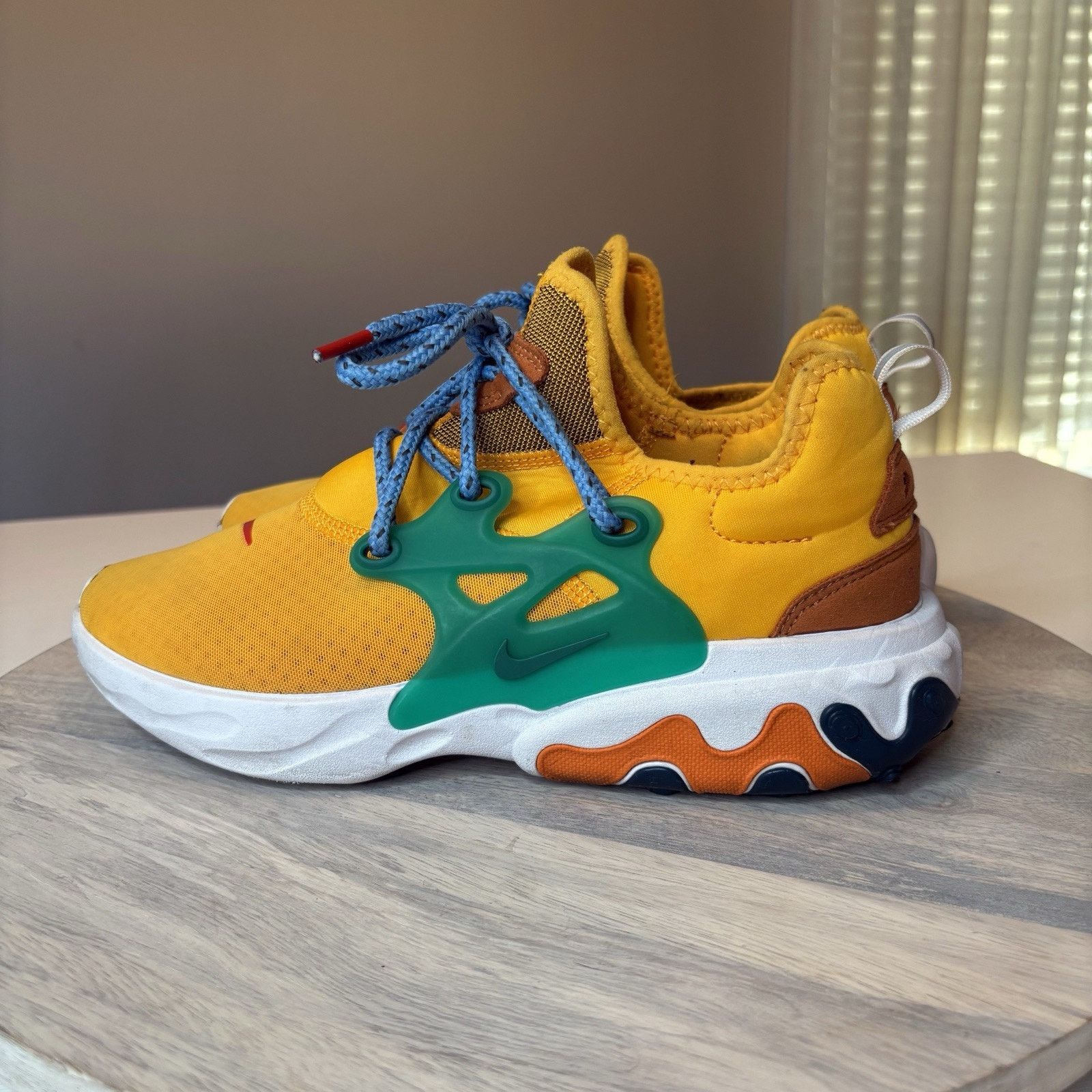 Nike Nike React Presto University Gold Men's Sneakers US Size 8 Size US 8 / EU 41 - 4 Thumbnail