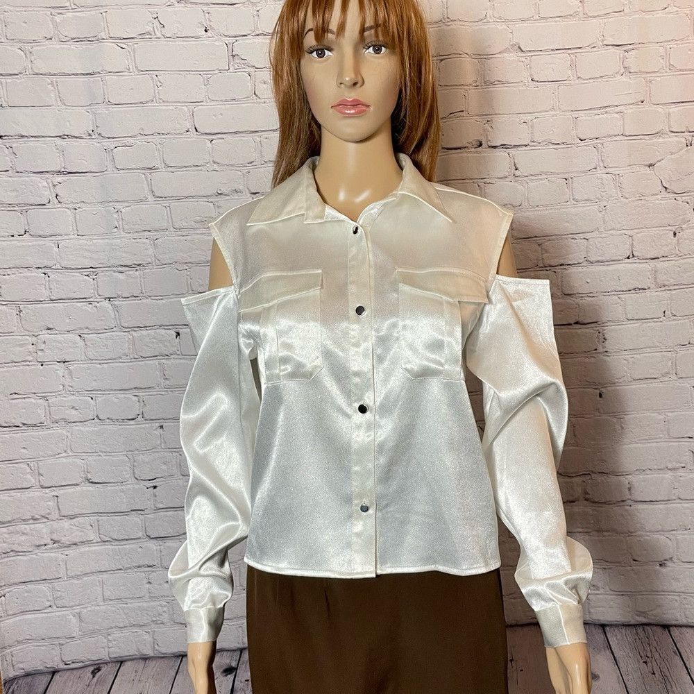 Other NWT New VHNY Satin White Cut Out Long Sleeve Button Blouse Size XS / US 0-2 / IT 36-38 - 1 Thumbnail