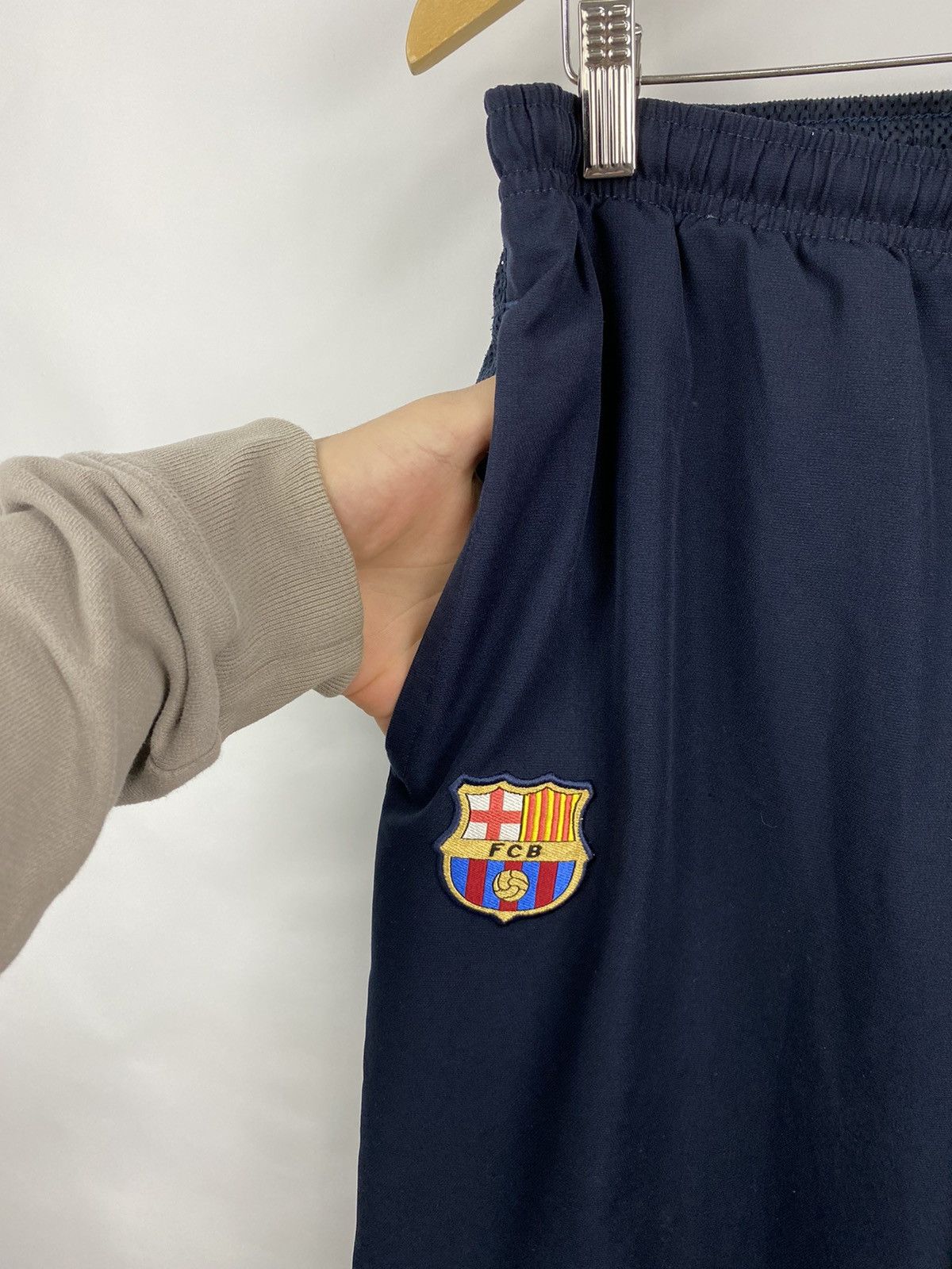 Nike 🇪🇸 Vintage 90s F. C. Barcelona Nike Soccer Pants Rare Y2K Size US 36 / EU 52 - 5 Thumbnail