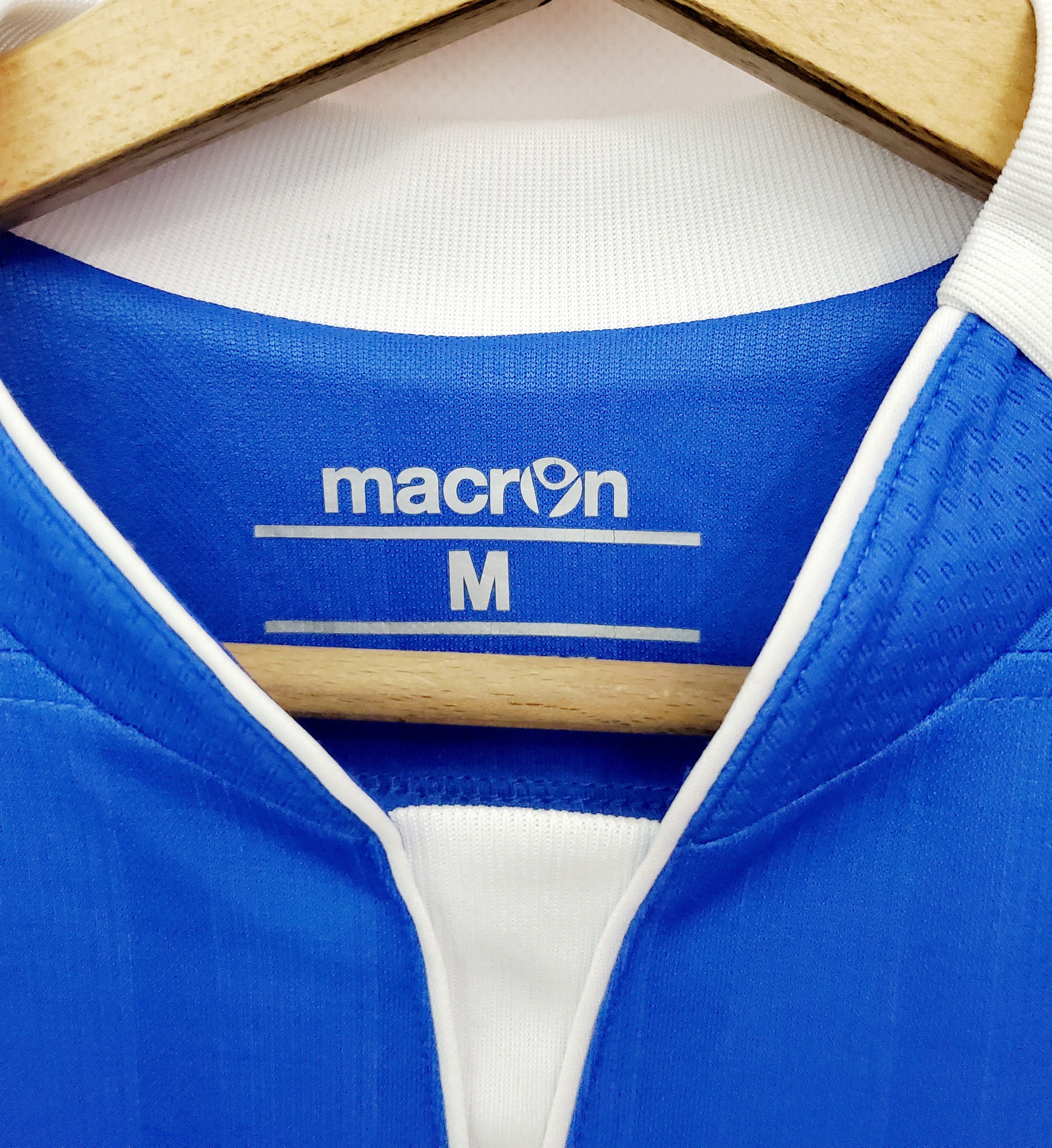 Macron Italia Longsleeve Prague Cup Soccer Jersey new condition M Size US M / EU 48-50 / 2 - 4 Thumbnail