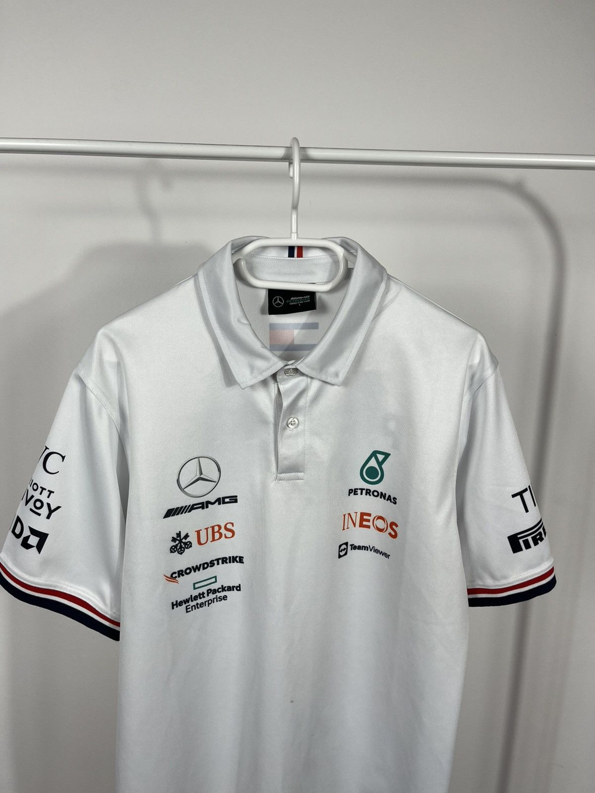 Mercedes-Benz Mercedes AMG Petronas F1 Team Polo Shirt Tommy Hilfiger L Size US L / EU 52-54 / 3 - 2 Thumbnail