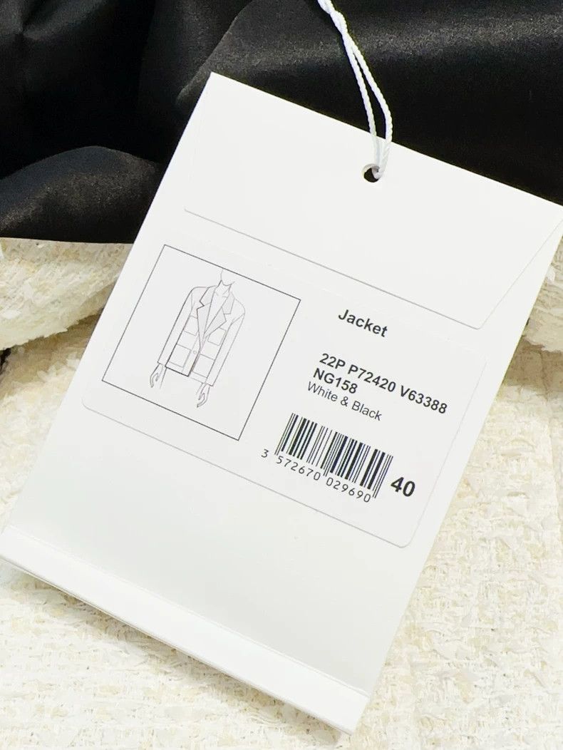Chanel Chanel 22P Spring and Summer Preview White Four-pocket Bla Size S / US 4 / IT 40 - 5 Thumbnail