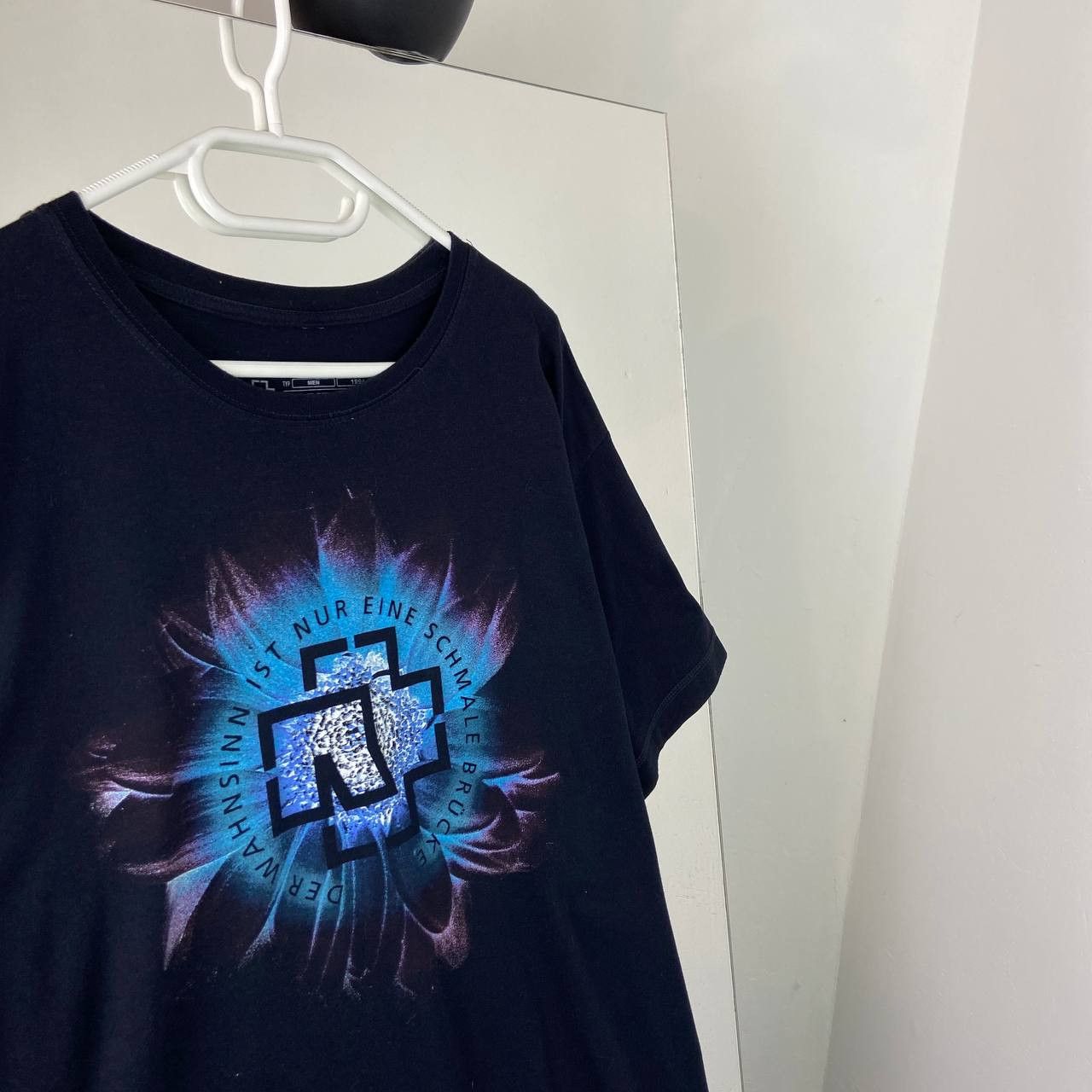 Band Tees Rammstein Vintage Y2K Du Riechst So Gut Rock Band T-Shirt Size US XL / EU 56 / 4 - 3 Thumbnail