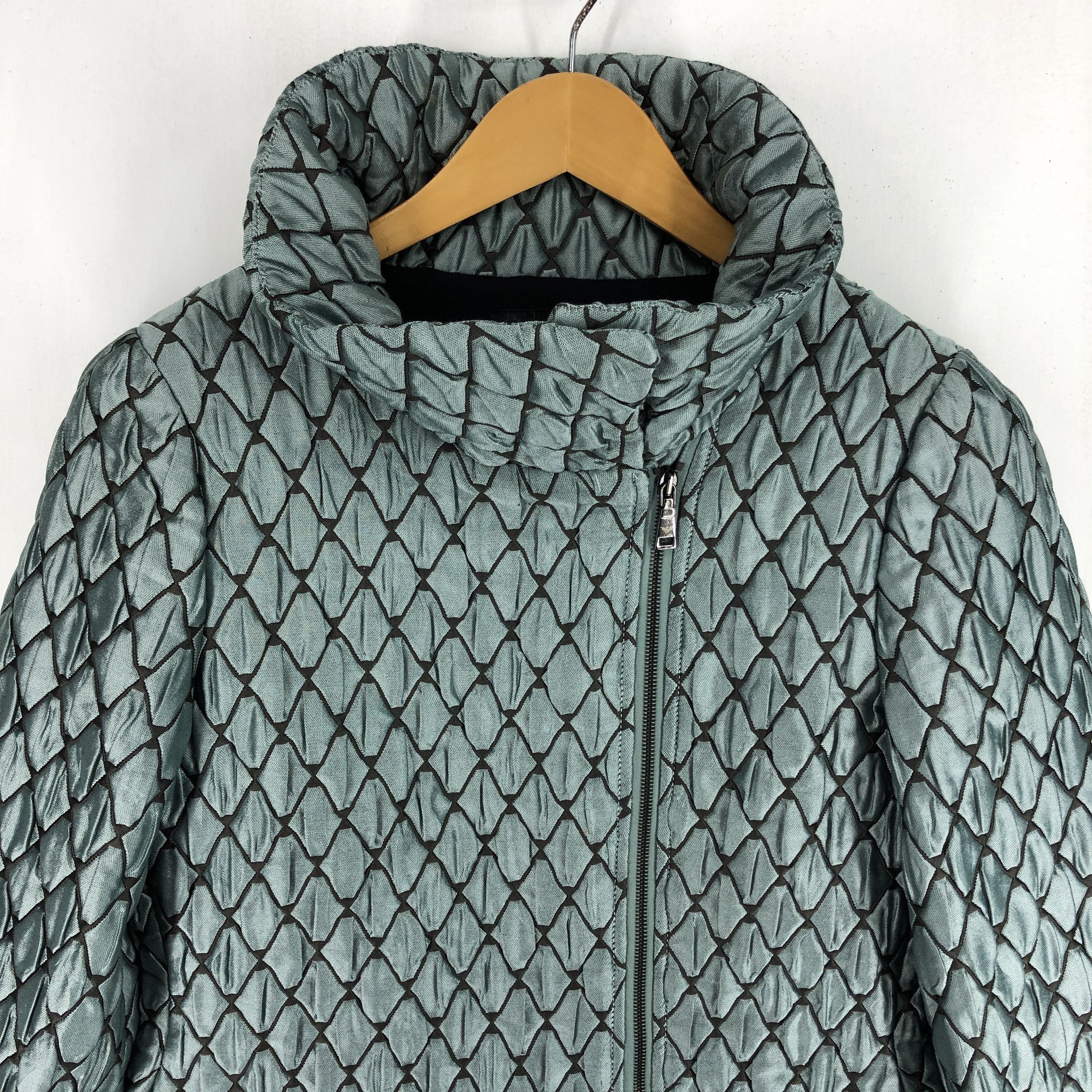 Emporio Armani EMPORIO ARMANI Women Quilted Jacket #2253-78 Size S / US 4 / IT 40 - 2 Thumbnail
