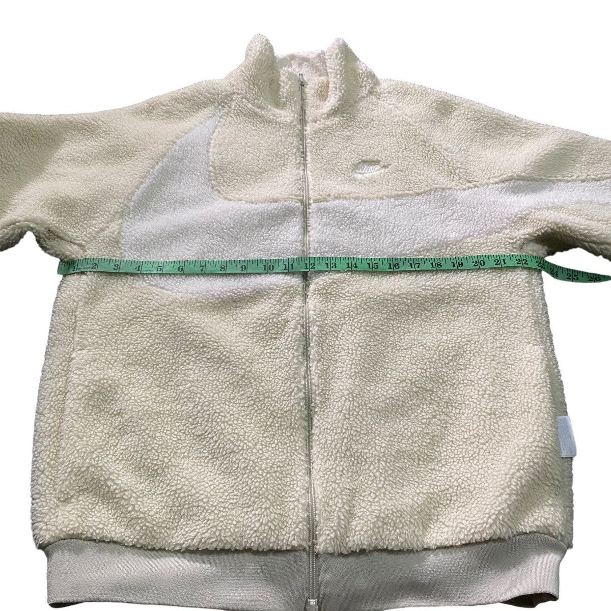 Nike Nike Fleece Big Swoosh Reversible Boa Jacket Zipper L Size Size US L / EU 52-54 / 3 - 17 Thumbnail