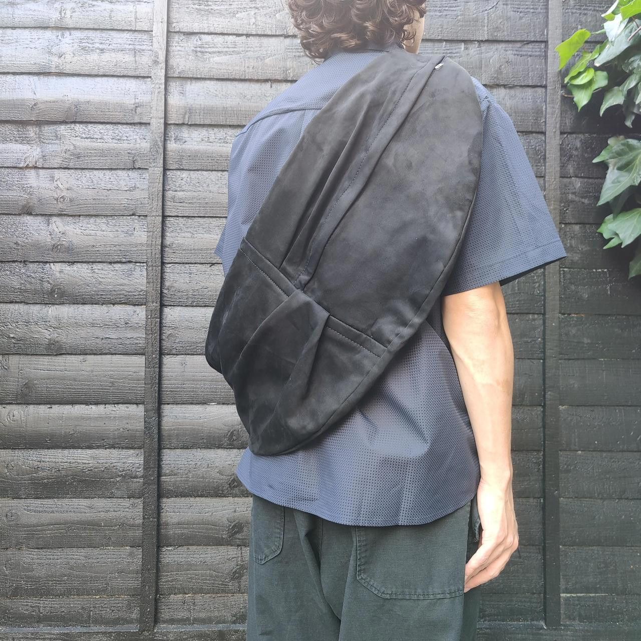 Other Black Buttoned Sling Bag Size ONE SIZE - 2 Thumbnail