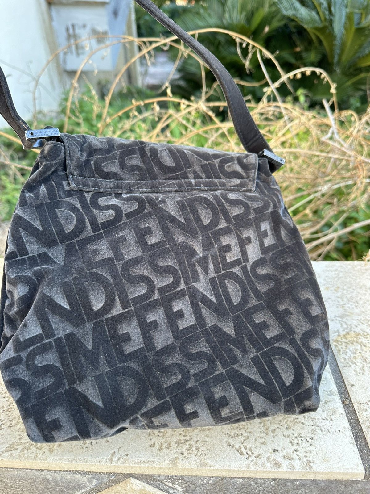 Fendi Fendissime Fendi Monogram Bag Black Size ONE SIZE - 3 Thumbnail