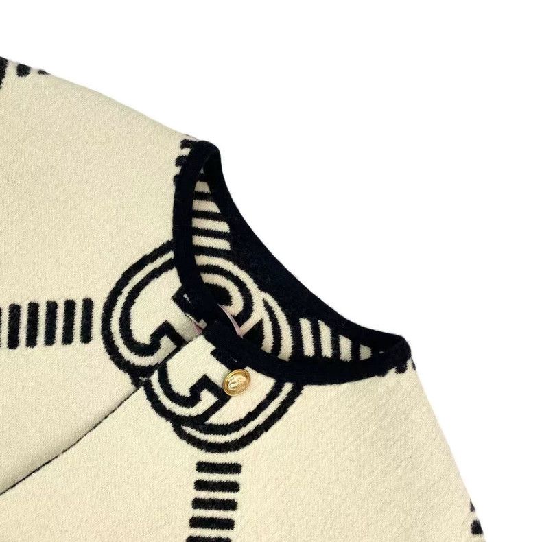Gucci Gucci Wear an old-fashioned full-print coat on both sides Size M / US 6-8 / IT 42-44 - 5 Thumbnail