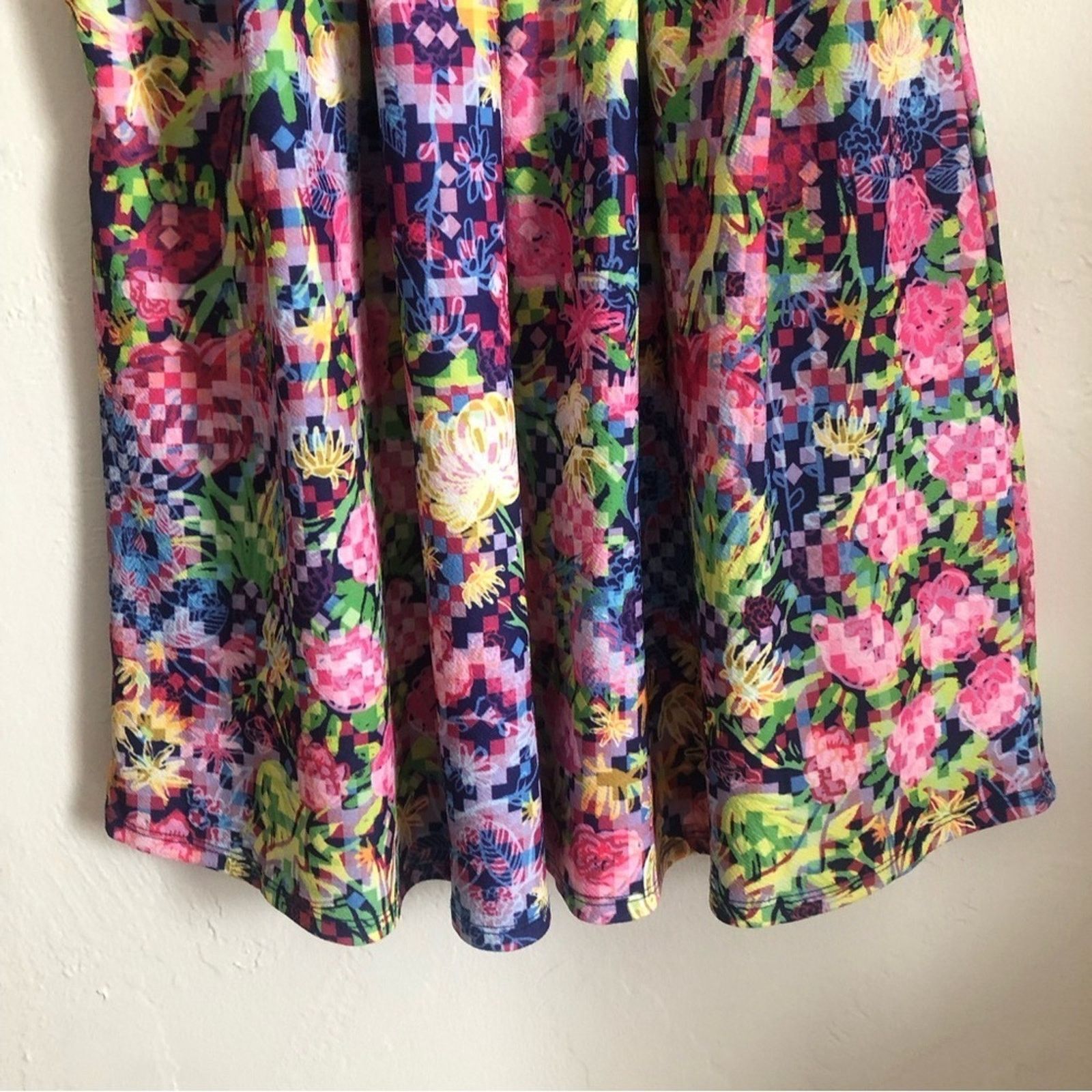 Other LuLaRoe Multicolor Geometric Floral Knee Length Dress Size M / US 6-8 / IT 42-44 - 4 Thumbnail