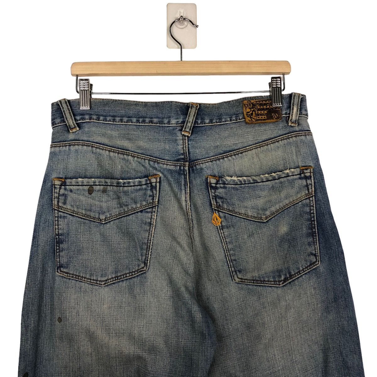 Volcom 🔥Distressed Denim Jeans Volcom Japan Rare Design Size US 34 / EU 50 - 8 Thumbnail