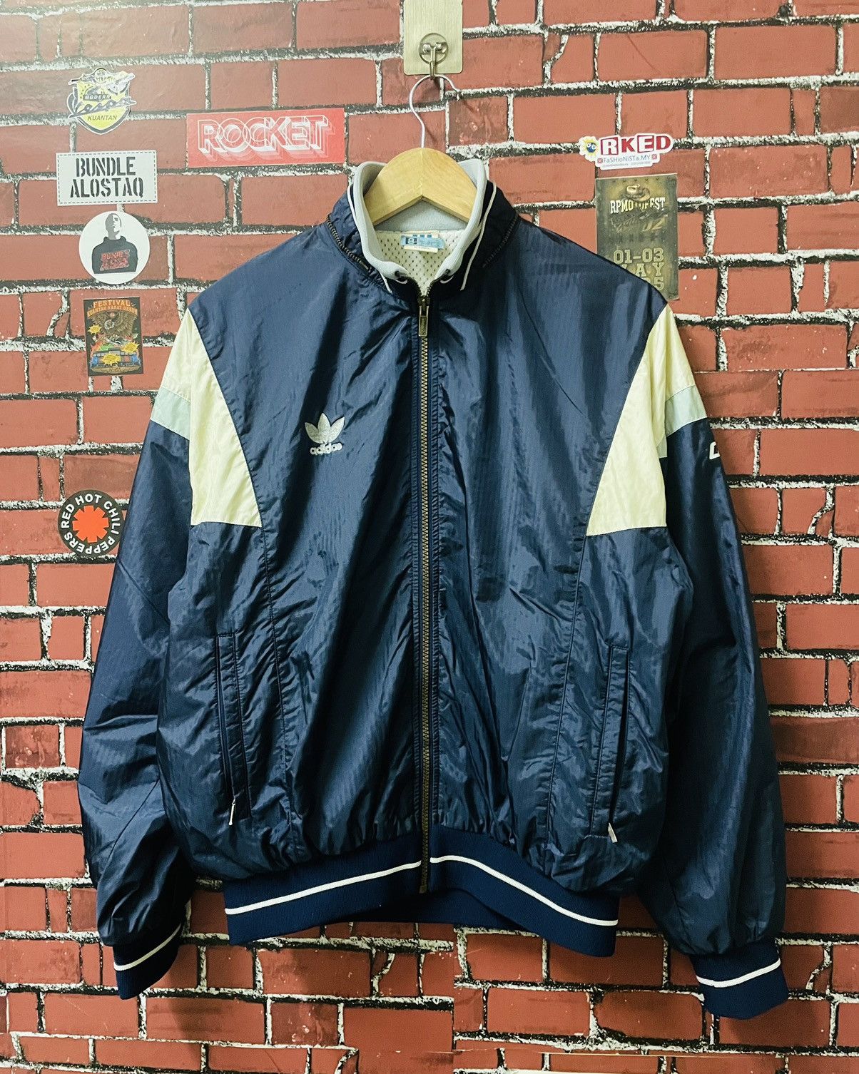 Adidas VINTAGE ADIDAS WINDBREAKER JACKET 80/90s Size US L / EU 52-54 / 3 - 1 Thumbnail