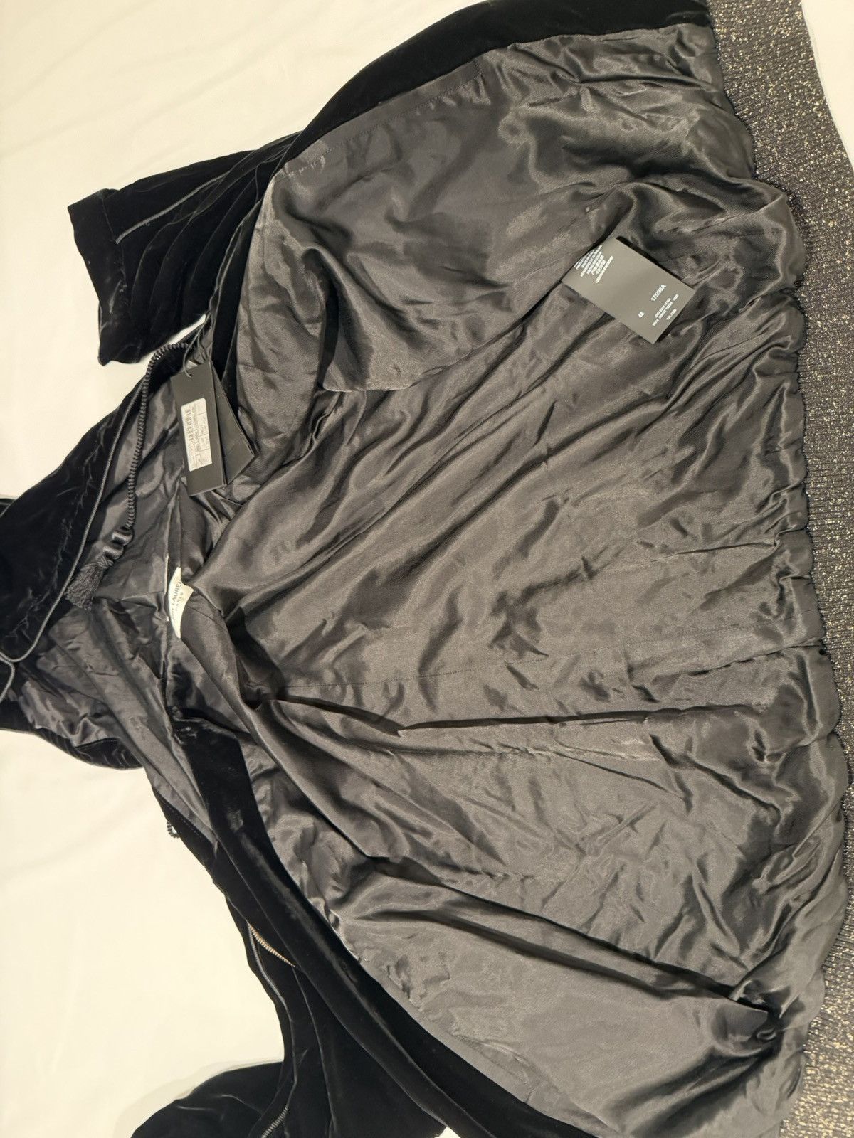 Saint Laurent Paris Saint Laurent velvet hoodie. 48/M. $3290 Size US M / EU 48-50 / 2 - 10 Thumbnail
