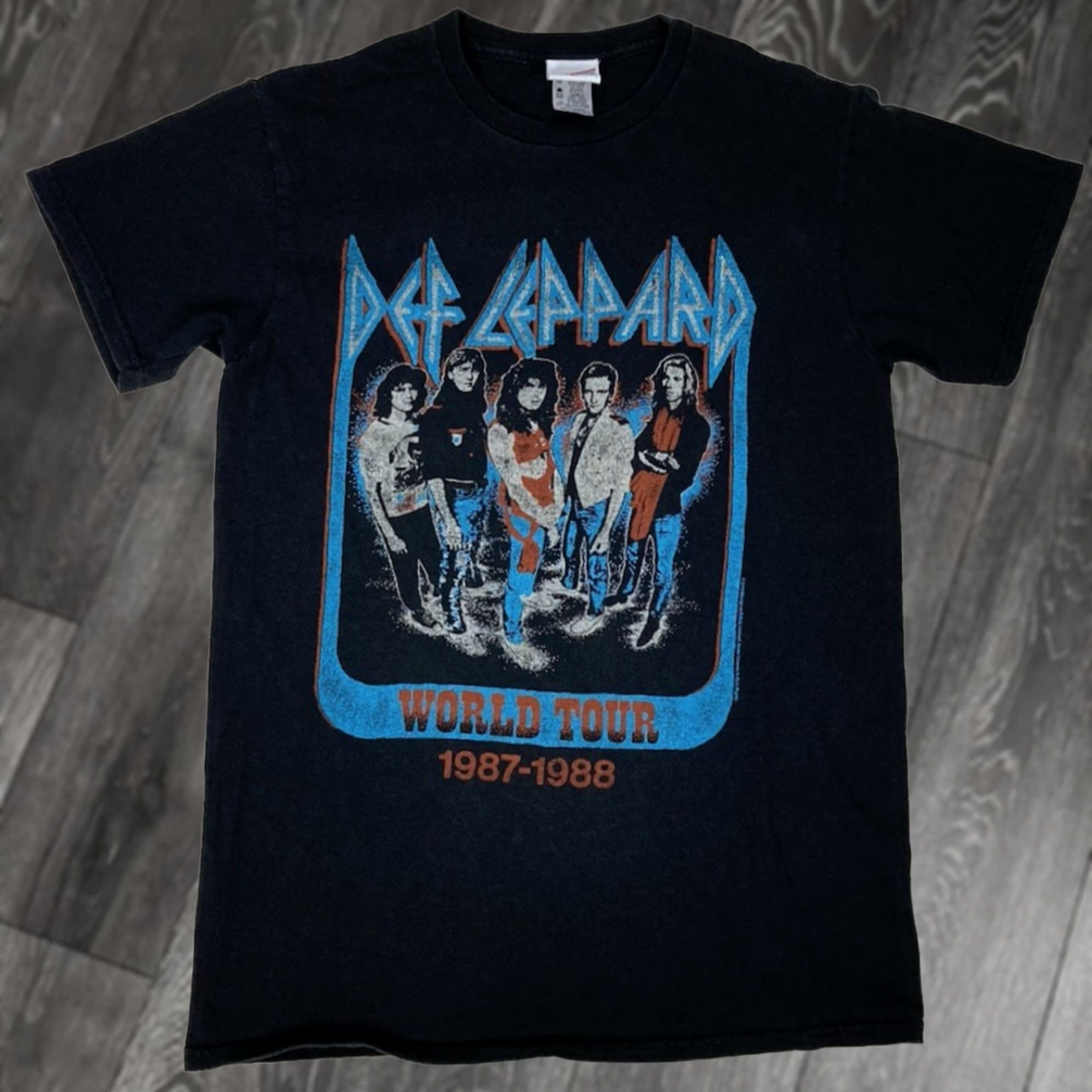 Junk Food VINTAGE Junk Food Def Leppard World Tour 1988 Graphic T-shirt Women XS Black Music Size XS / US 0-2 / IT 36-38 - 1 Thumbnail