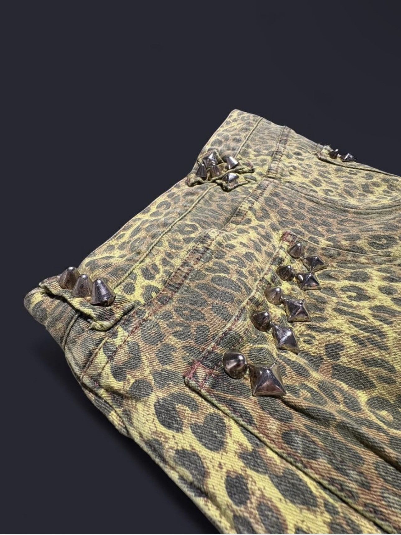 Japanese Brand Leopard print punk jeans with studded pockets Size US 29 - 2 Thumbnail
