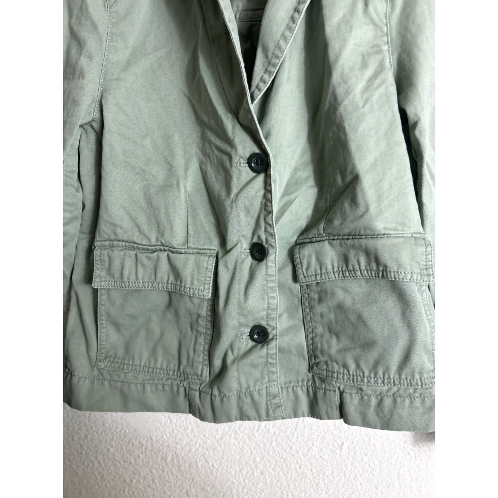 Eddie Bauer VINTAGE Eddie Bauer Coat Women’s Petite Medium Green Button Up Cotton Legend Wash Pockets Size M / US 6-8 / IT 42-44 - 4 Thumbnail