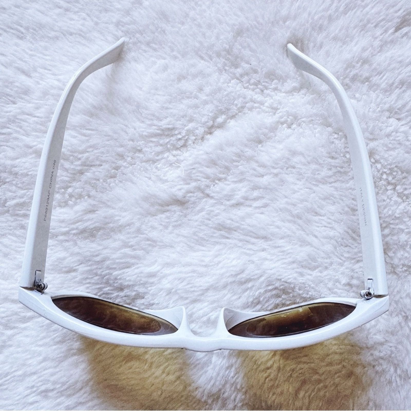 Other Rina White and Gold Sunglasses Size ONE SIZE - 4 Thumbnail